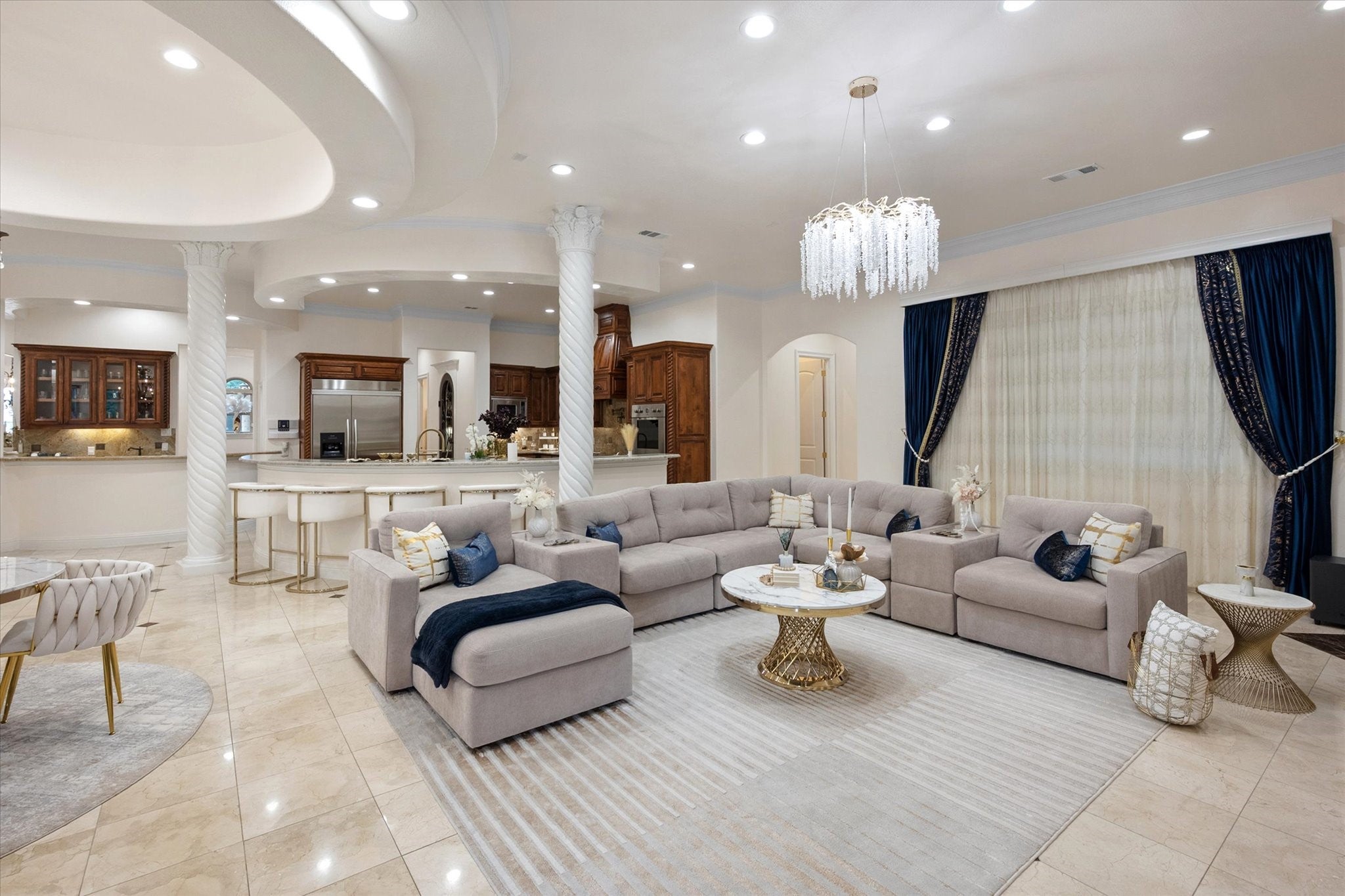 Cedar Hill, Texas, 75104, United States, 6 Bedrooms Bedrooms, ,8 BathroomsBathrooms,Residential,Active,1964299