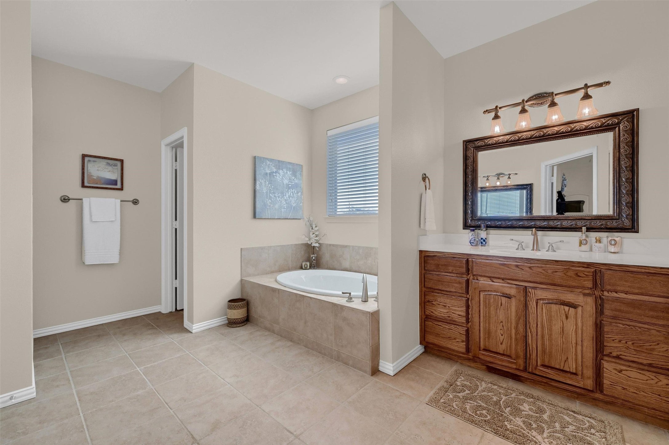 Tioga, Texas, 76271, United States, ,7 BathroomsBathrooms,Residential,Active,1841304