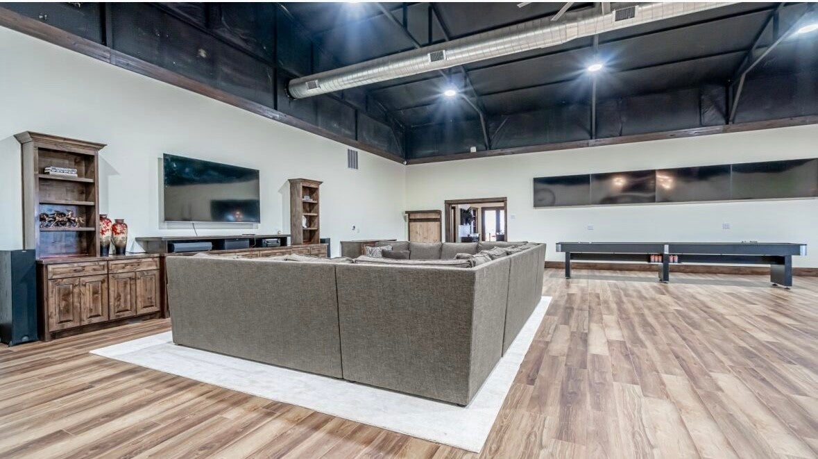 Tolar, Texas, 76476, United States, 5 Bedrooms Bedrooms, ,7 BathroomsBathrooms,Residential,Active,1993962