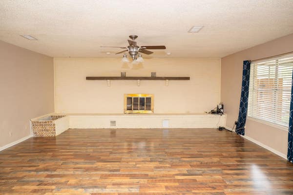 4648 UNIVERSITY AVE, WICHITA FALLS, TX 76308, photo 4 of 29