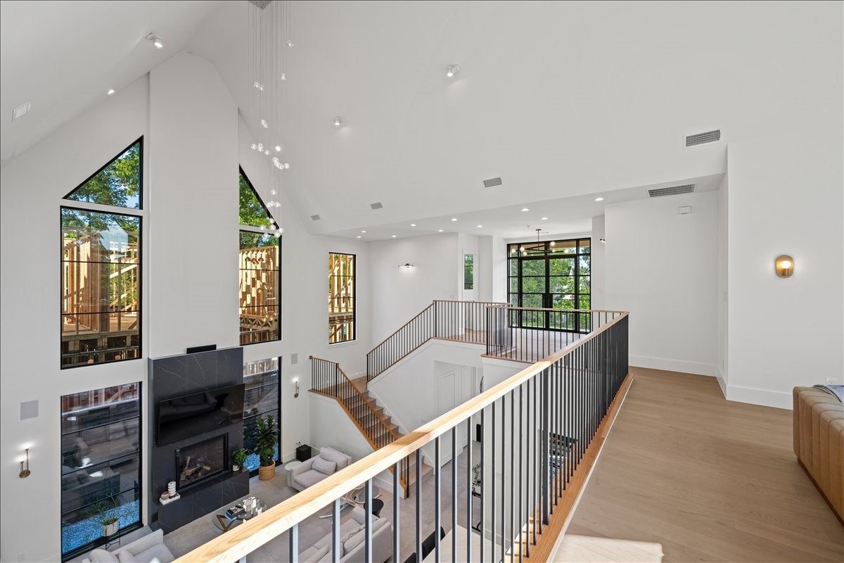 Dallas, Texas, 75206, United States, 4 Bedrooms Bedrooms, ,5 BathroomsBathrooms,Residential,Active,1967298