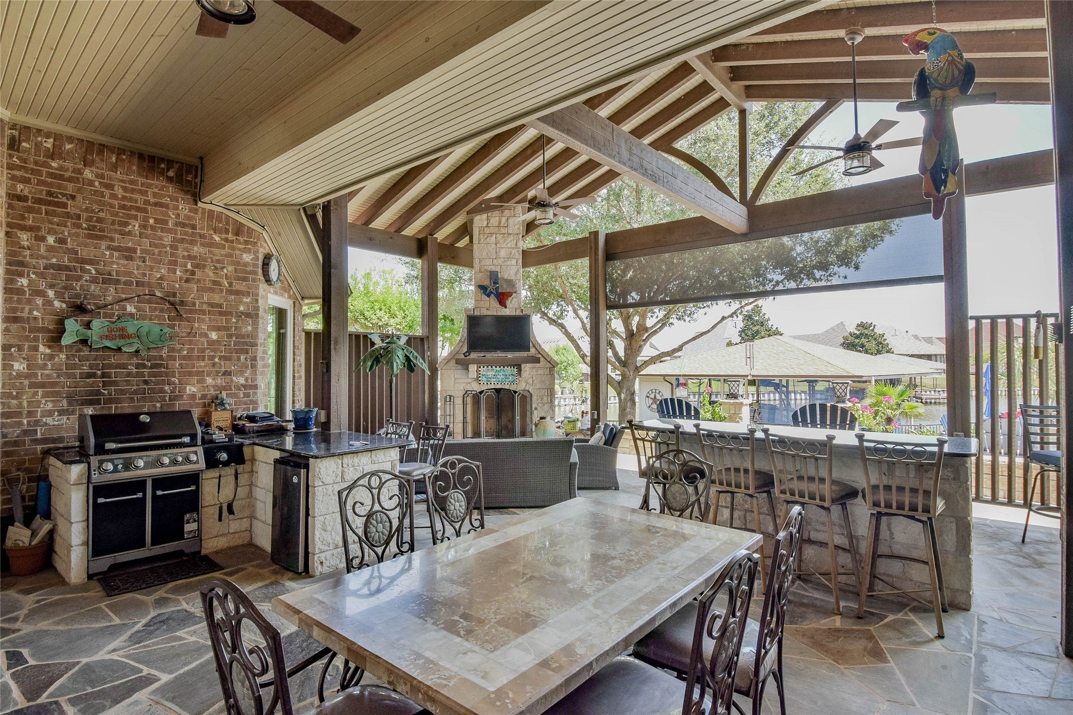 Granbury, Texas, 76048, United States, 4 Bedrooms Bedrooms, ,3 BathroomsBathrooms,Residential,Active,1929707