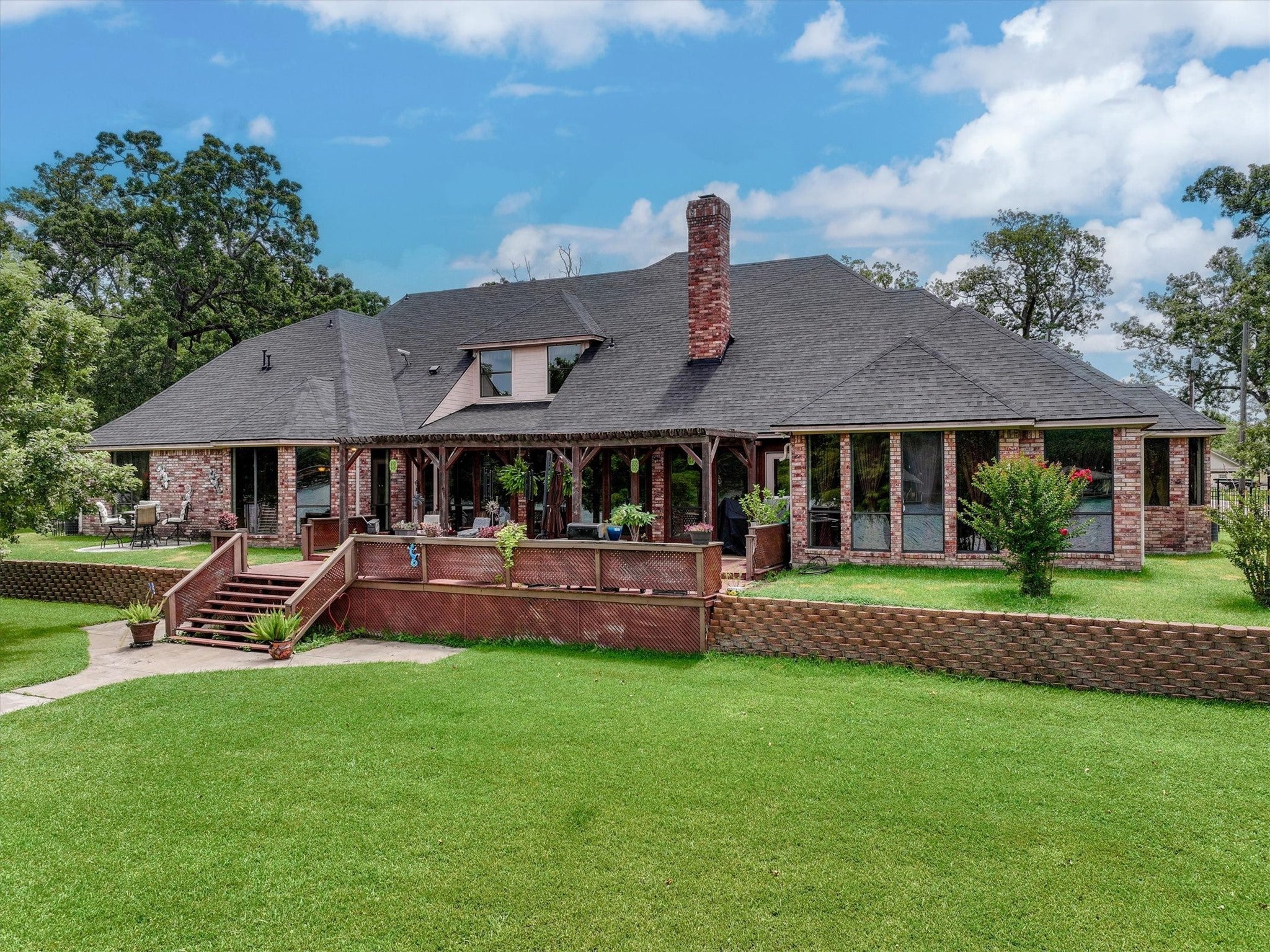 Mabank, Texas, 75156, United States, 5 Bedrooms Bedrooms, ,6 BathroomsBathrooms,Residential,Active,1894194