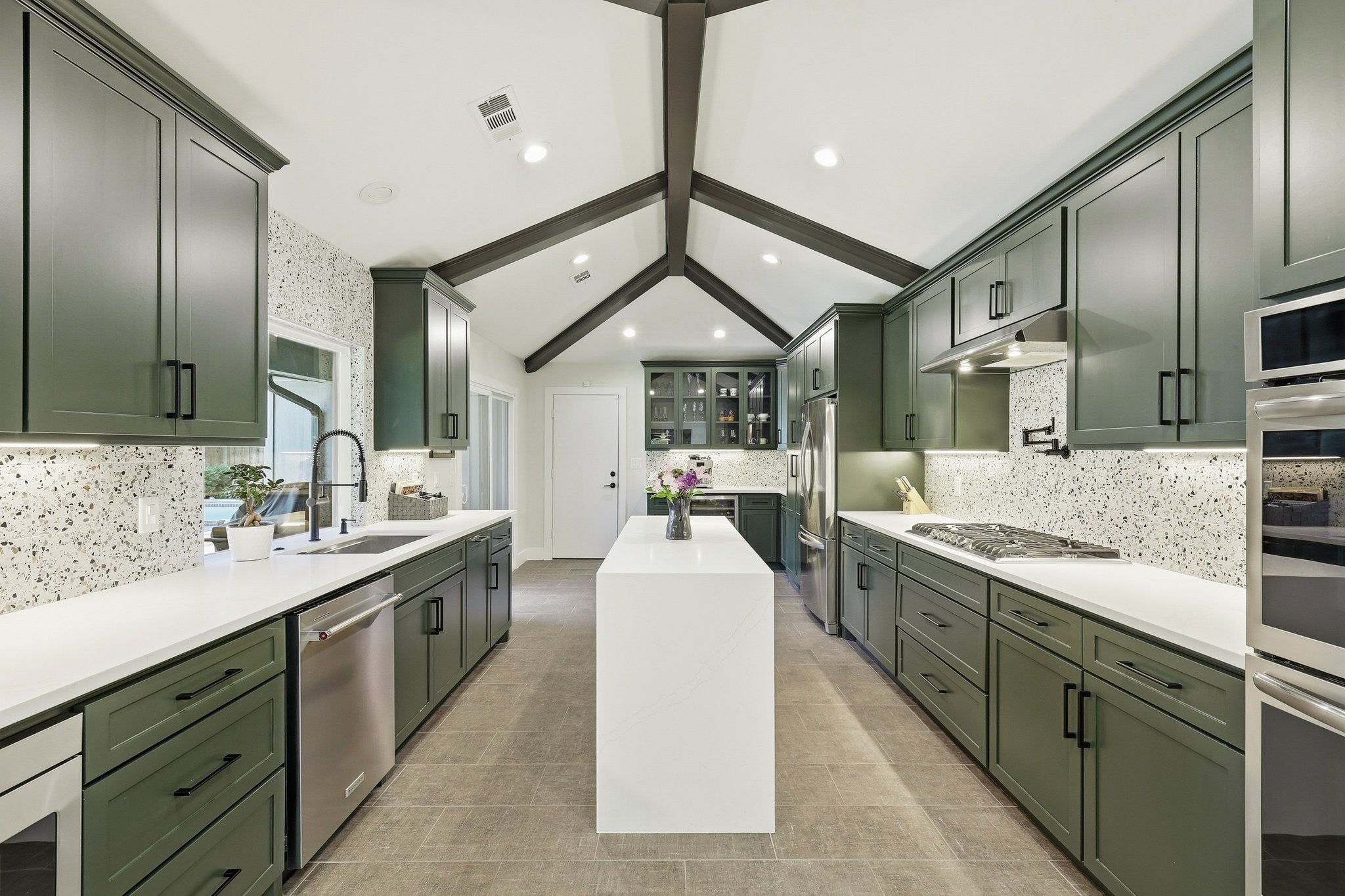 Dallas, Texas, 75248, United States, 4 Bedrooms Bedrooms, ,3 BathroomsBathrooms,Residential,Active,1973343