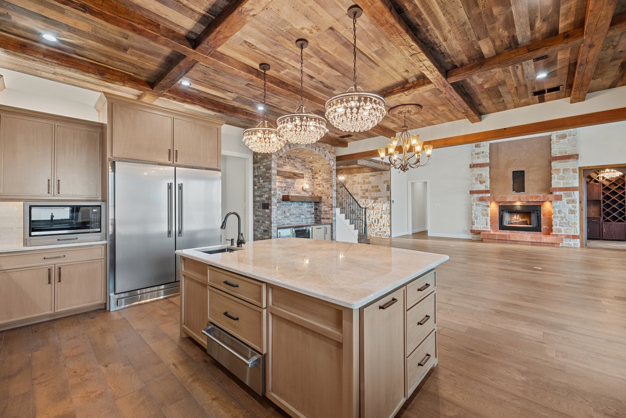 Corsicana, Texas, 75109, United States, 6 Bedrooms Bedrooms, ,7 BathroomsBathrooms,Residential,Active,1798111