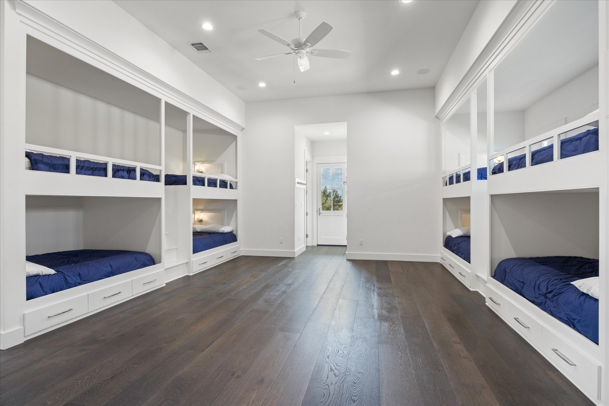Possum Kingdom Lake, Texas, 76450, United States, 7 Bedrooms Bedrooms, ,9 BathroomsBathrooms,Residential,Active,1808363