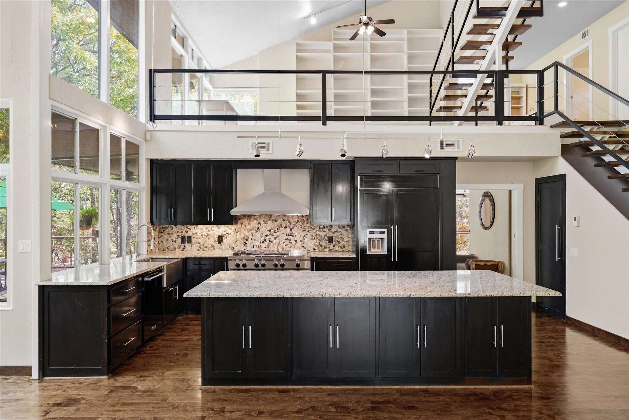 Terrell, Texas, 75160, United States, 3 Bedrooms Bedrooms, ,3 BathroomsBathrooms,Residential,Active,1995244