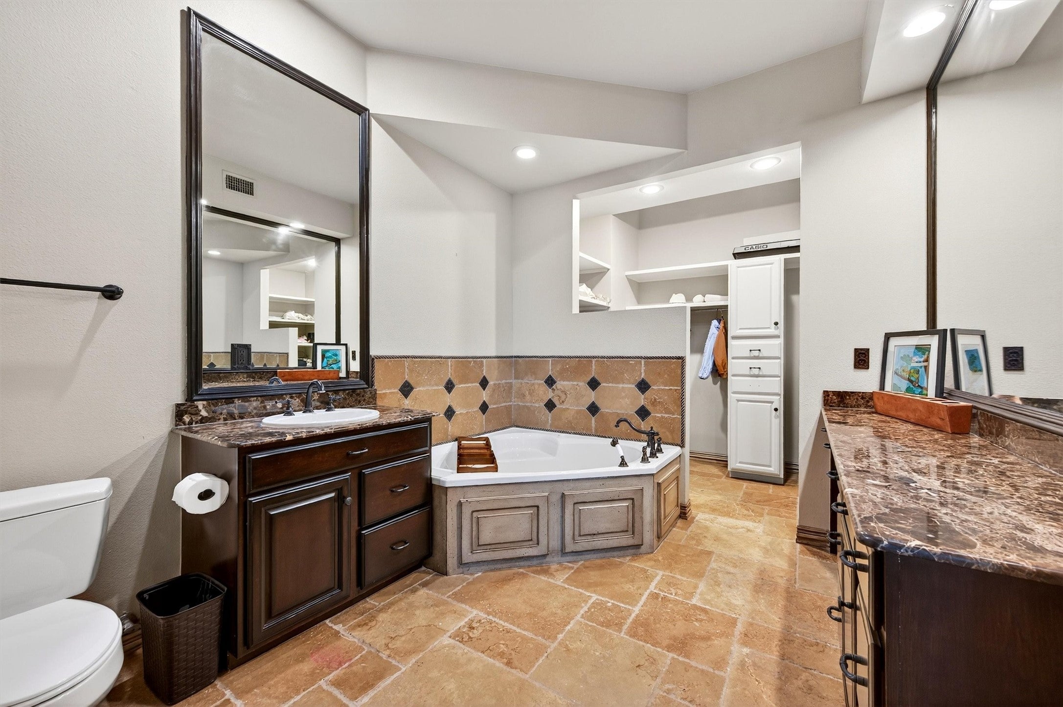 Pottsboro, Texas, 75076, United States, 5 Bedrooms Bedrooms, ,6 BathroomsBathrooms,Residential,Active,1953378