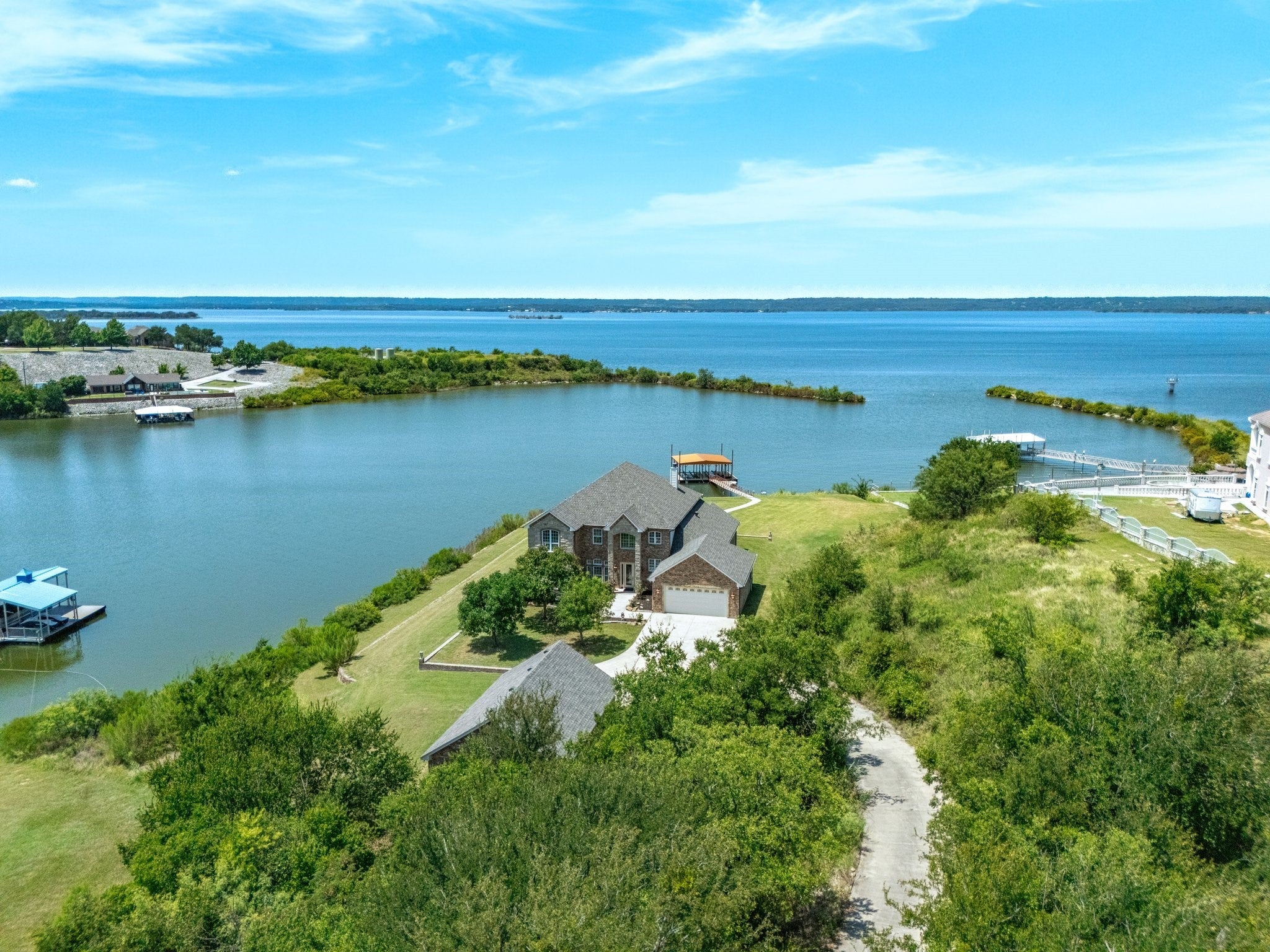 Runaway Bay, Texas, 76426, United States, 4 Bedrooms Bedrooms, ,4 BathroomsBathrooms,Residential,Active,1909882