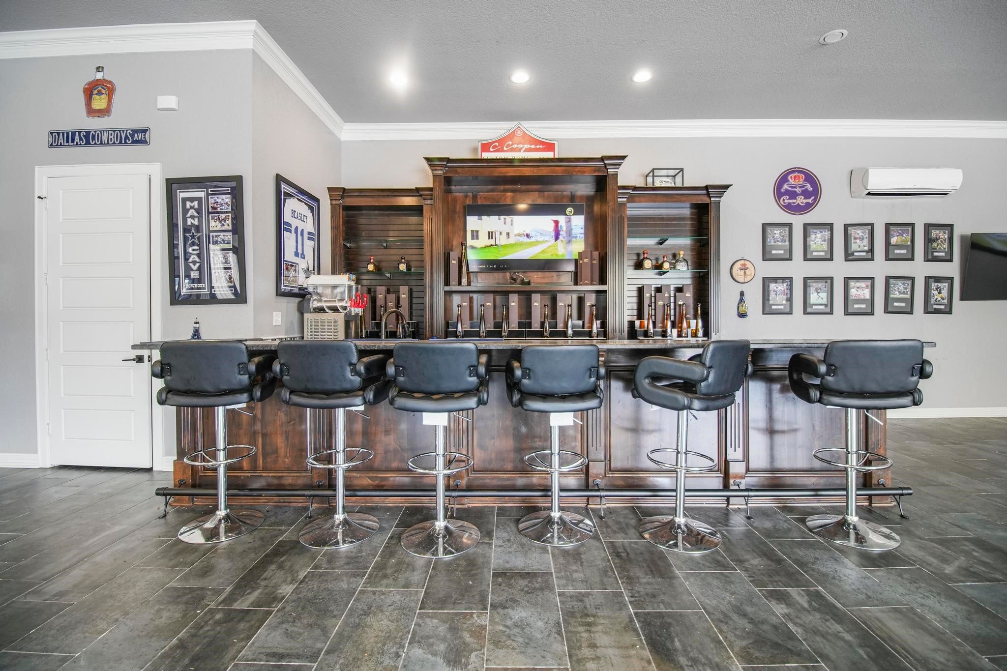 Tyler, Texas, 75703, United States, ,9 BathroomsBathrooms,Residential,Active,1899924