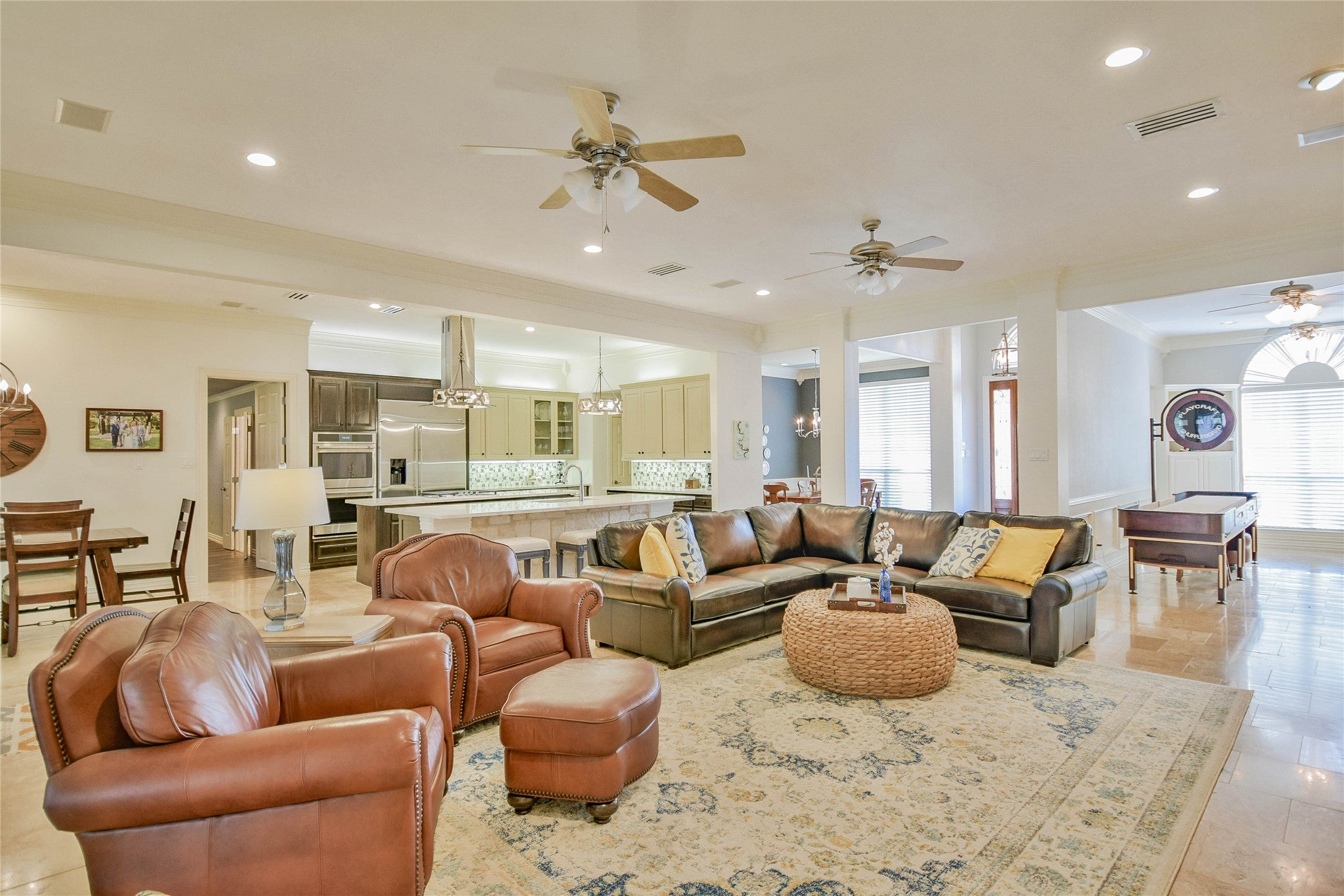 Granbury, Texas, 76048, United States, 3 Bedrooms Bedrooms, ,3 BathroomsBathrooms,Residential,Active,1943796