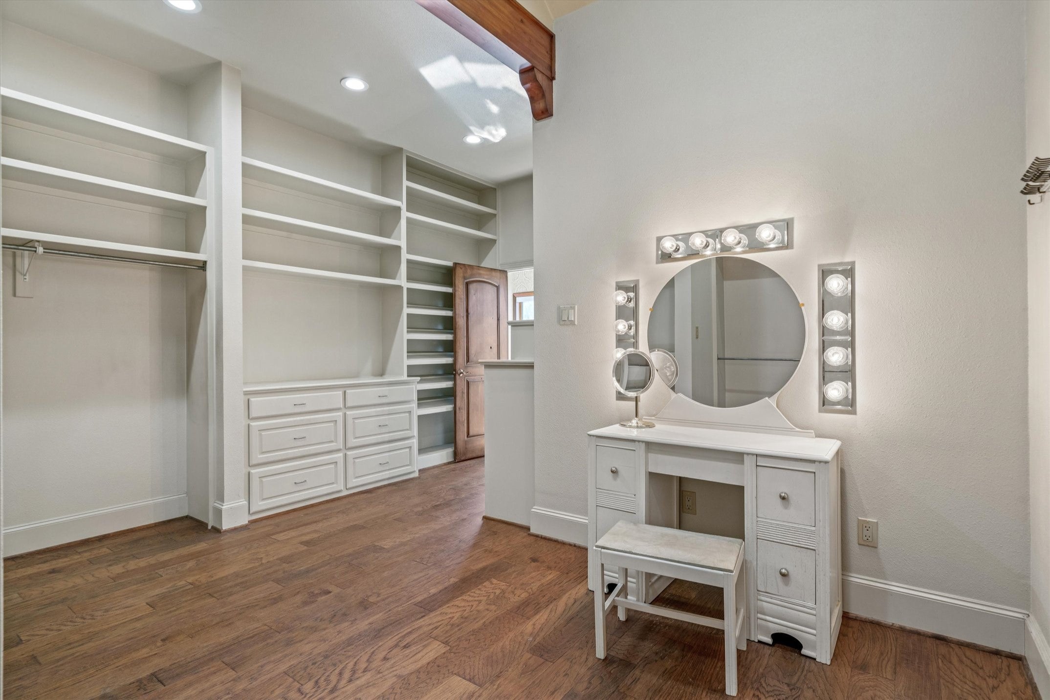 Canton, Texas, 75103, United States, 4 Bedrooms Bedrooms, ,6 BathroomsBathrooms,Residential,Active,2012225