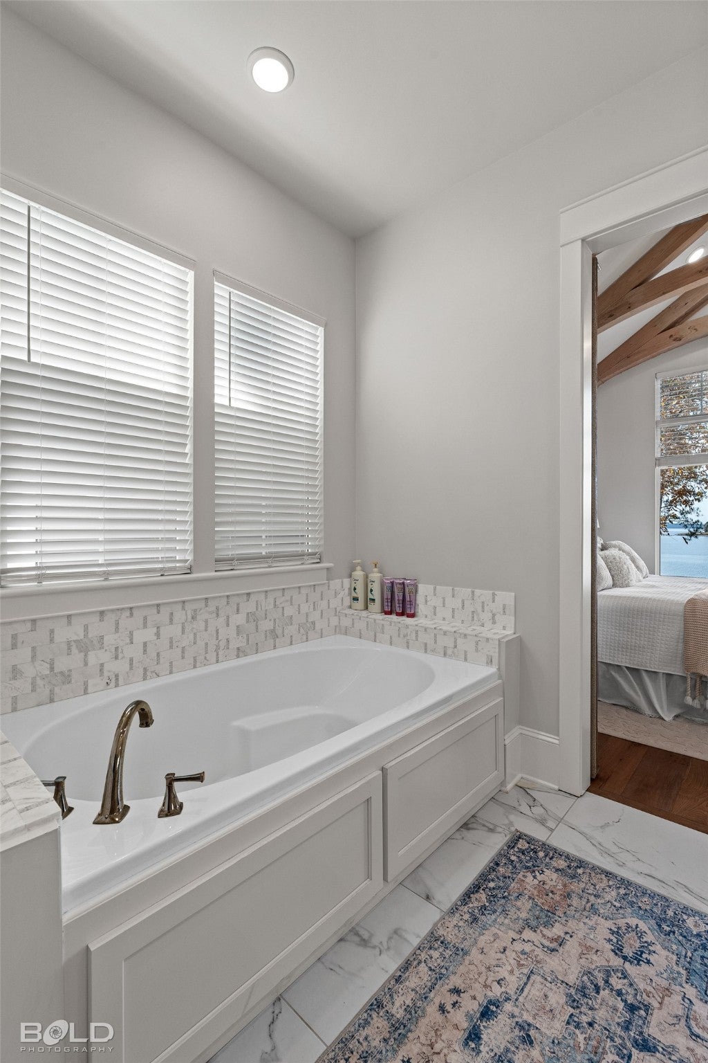 Many, Louisiana, 71449, United States, 3 Bedrooms Bedrooms, ,4 BathroomsBathrooms,Residential,Active,1993970