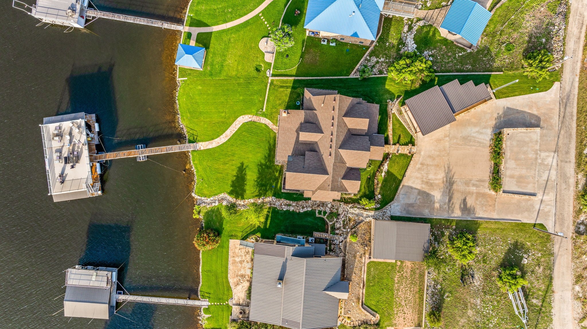 Graford, Texas, 76449, United States, ,6 BathroomsBathrooms,Residential,Active,1852724