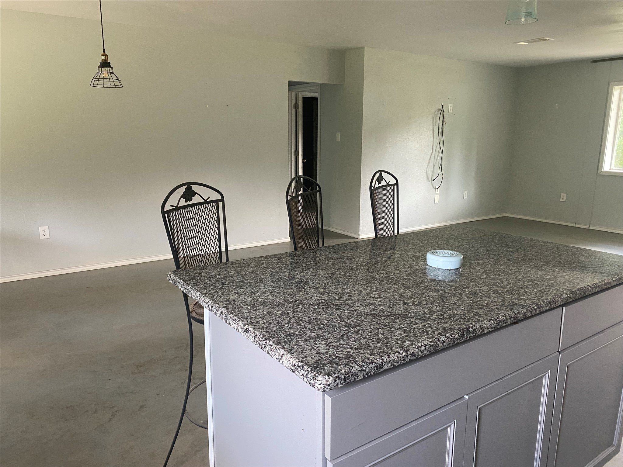 Bonham, Texas, 75418, United States, 9 Bedrooms Bedrooms, ,6 BathroomsBathrooms,Residential,Active,1988719