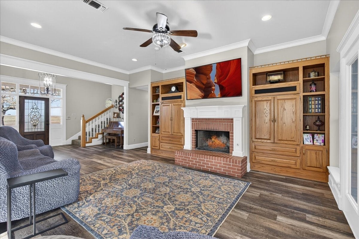 Scurry, Texas, 75158, United States, 4 Bedrooms Bedrooms, ,3 BathroomsBathrooms,Residential,Active,2007195