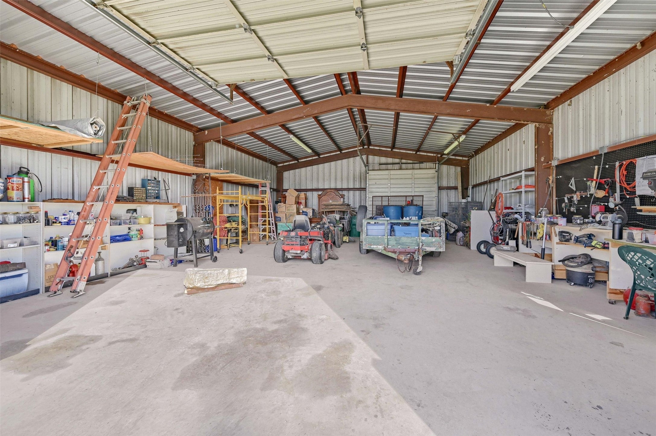 Tioga, Texas, 76271, United States, ,7 BathroomsBathrooms,Residential,Active,1841304