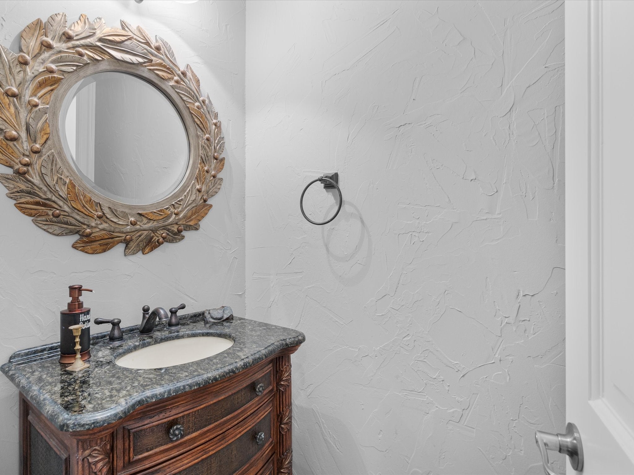 Runaway Bay, Texas, 76426, United States, 4 Bedrooms Bedrooms, ,4 BathroomsBathrooms,Residential,Active,1909882