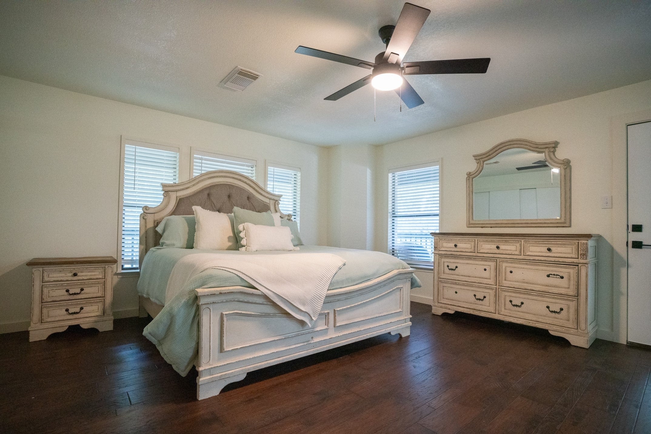 Boerne, Texas, 78006, United States, 4 Bedrooms Bedrooms, ,3 BathroomsBathrooms,Residential,Active,1900412