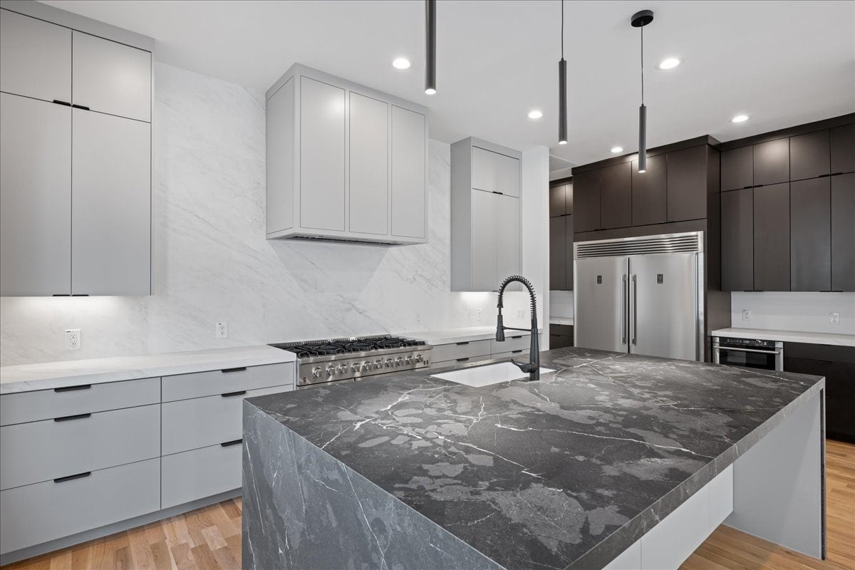 Dallas, Texas, 75204, United States, 4 Bedrooms Bedrooms, ,4 BathroomsBathrooms,Residential,Active,1929706