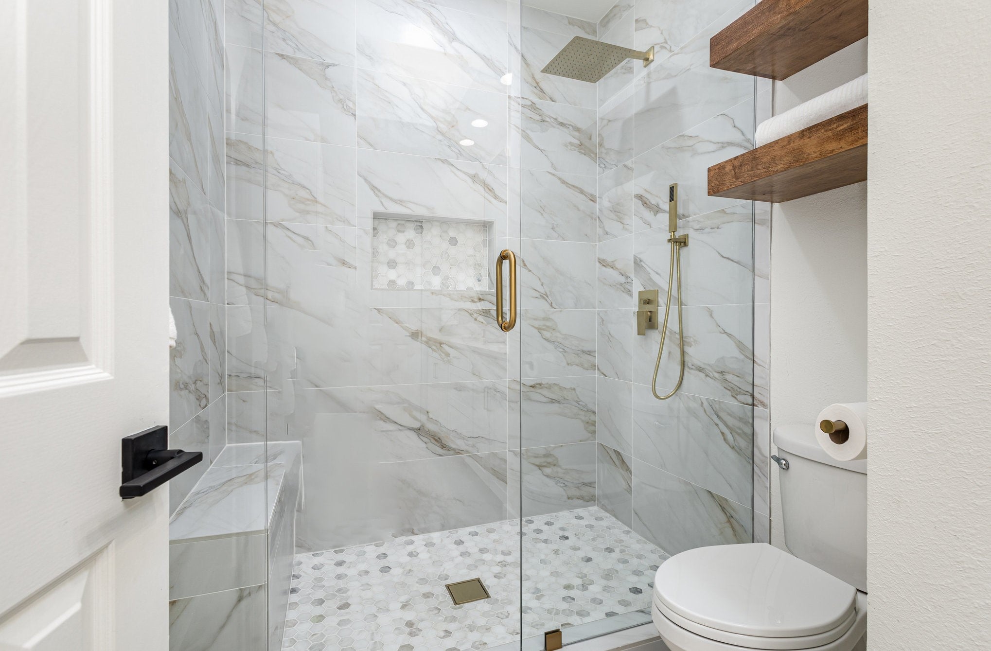 Dallas, Texas, 75214, United States, 4 Bedrooms Bedrooms, ,4 BathroomsBathrooms,Residential,Active,1909628
