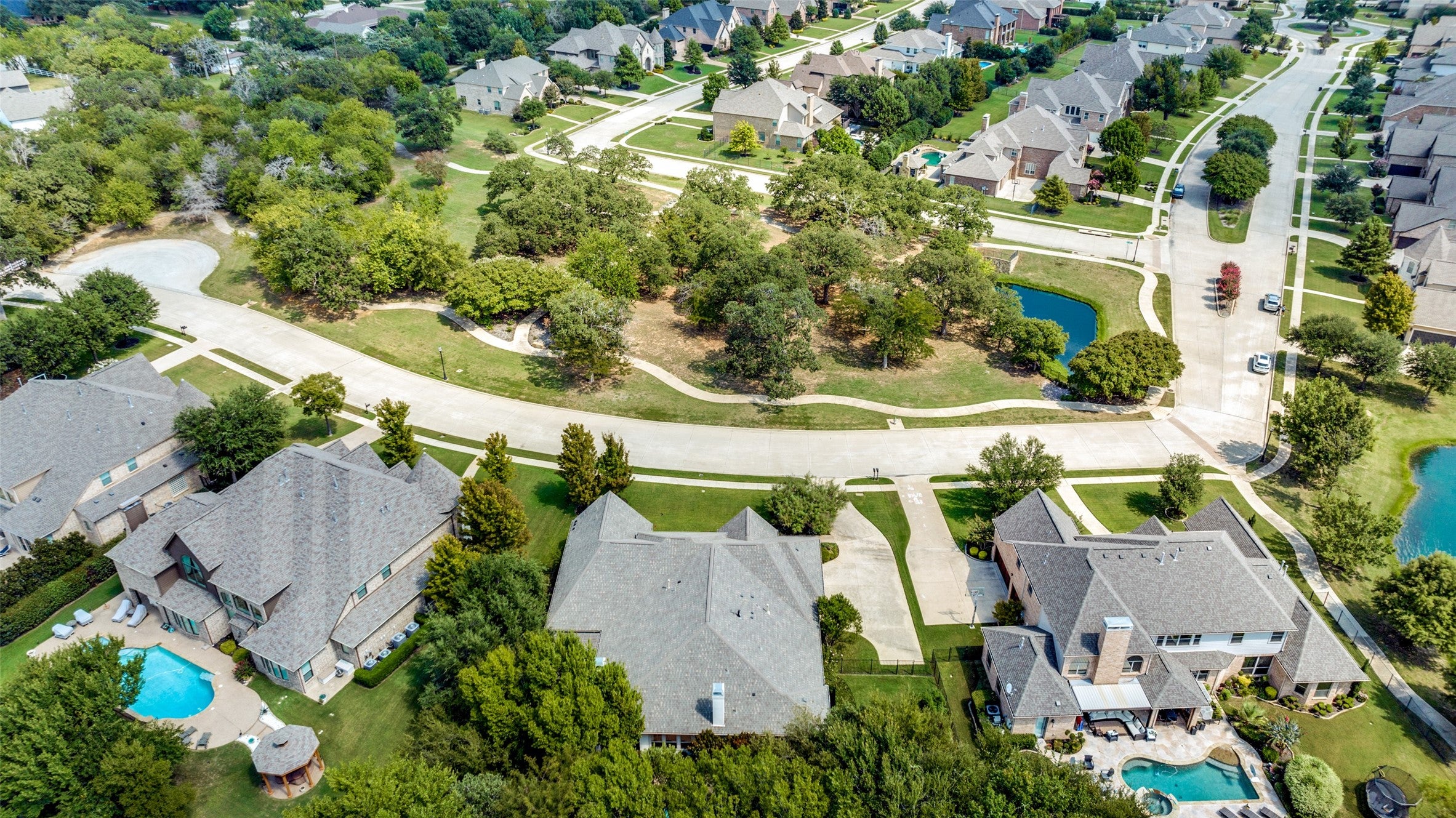 Southlake, Texas, 76092, United States, 4 Bedrooms Bedrooms, ,5 BathroomsBathrooms,Residential,Active,1963281