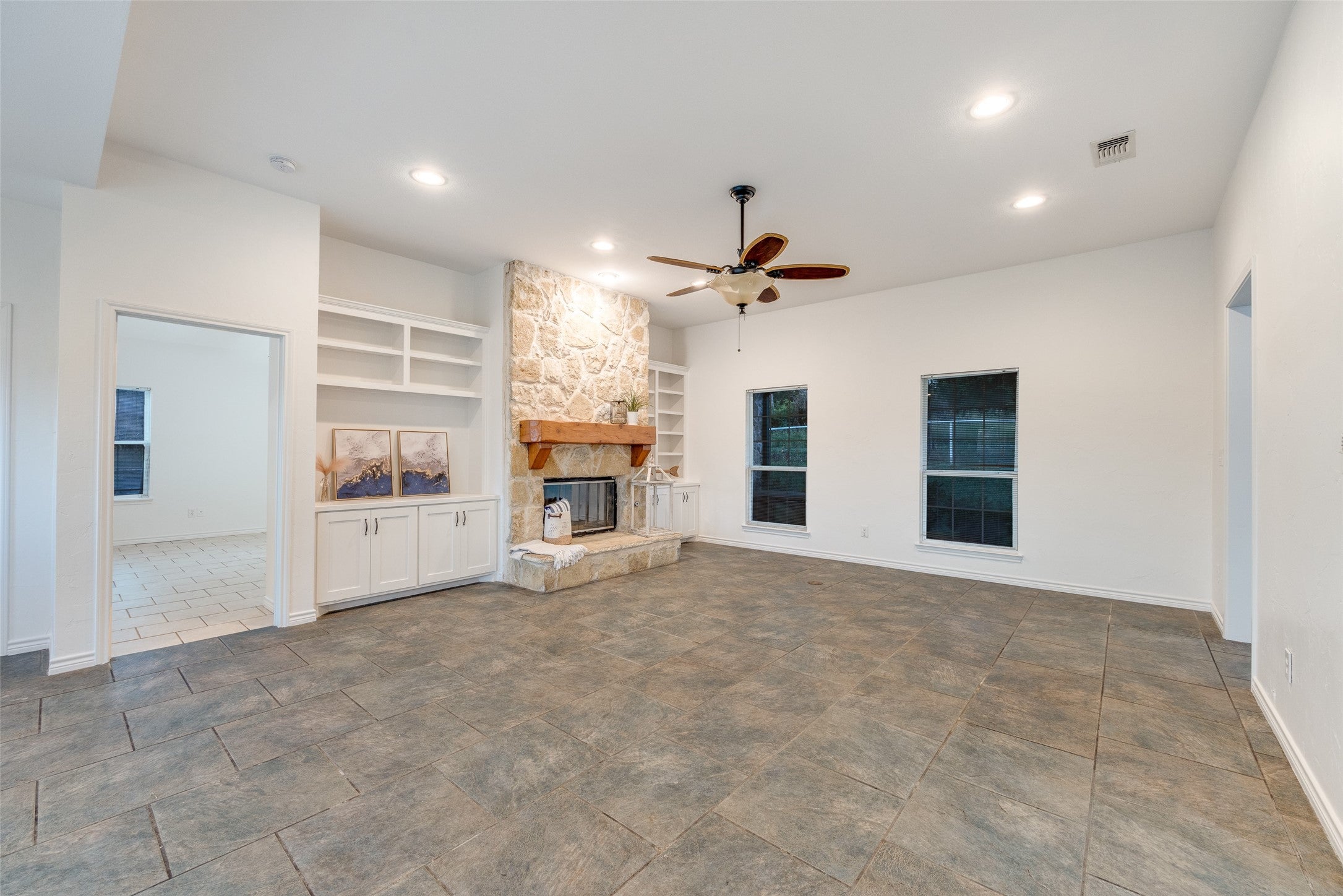 Leonard, Texas, 75452, United States, 2 Bedrooms Bedrooms, ,2 BathroomsBathrooms,Residential,Active,1920262