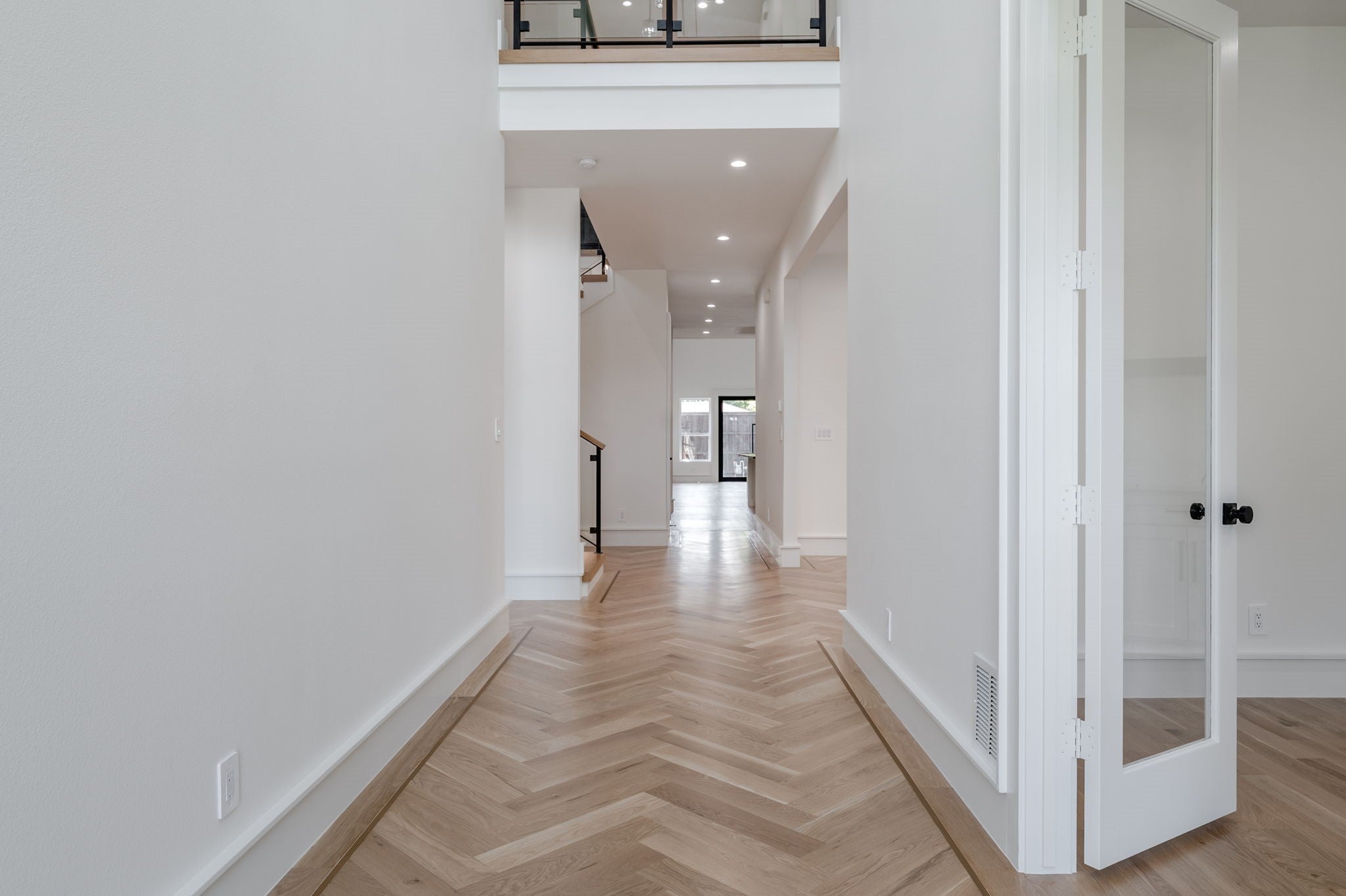 Dallas, Texas, 75209, United States, 4 Bedrooms Bedrooms, ,5 BathroomsBathrooms,Residential,Active,1942360