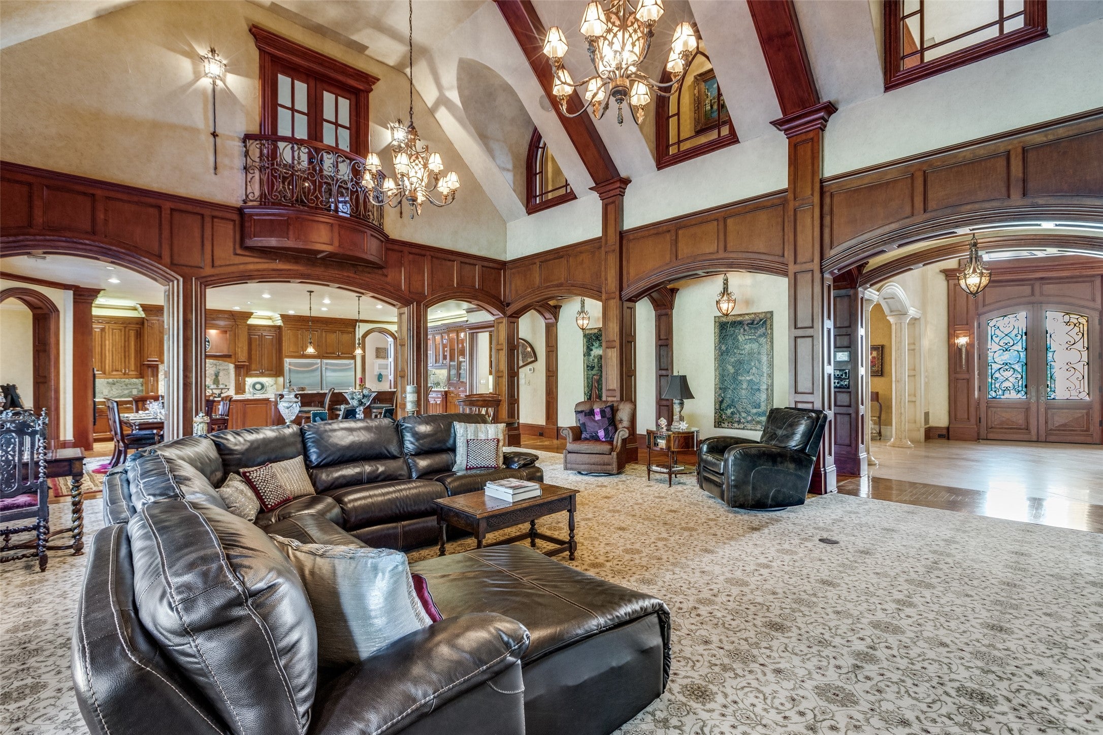 Pilot Point, Texas, 76258, United States, 6 Bedrooms Bedrooms, ,8 BathroomsBathrooms,Residential,Active,1953394