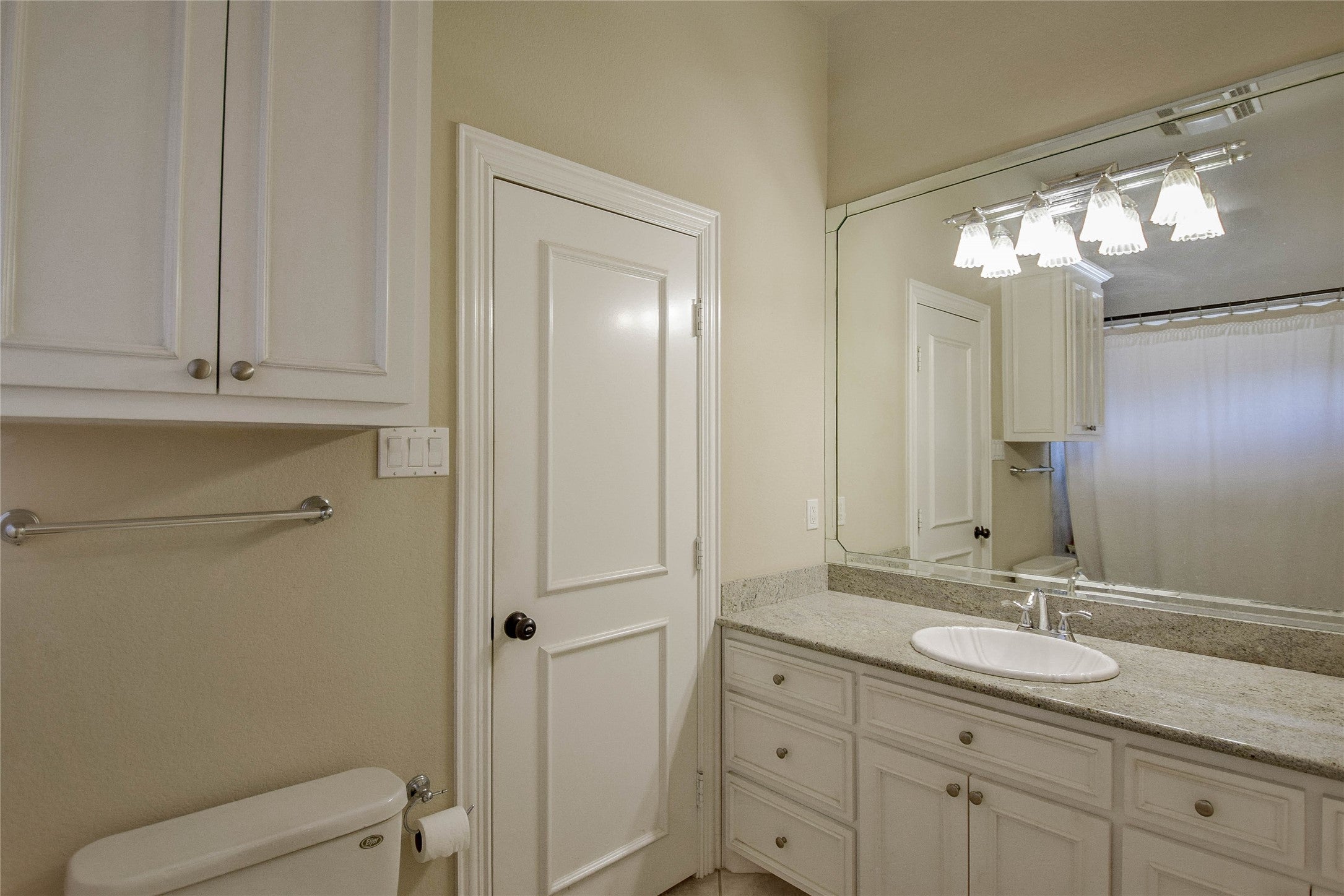 Granbury, Texas, 76048, United States, 4 Bedrooms Bedrooms, ,4 BathroomsBathrooms,Residential,Active,1967289