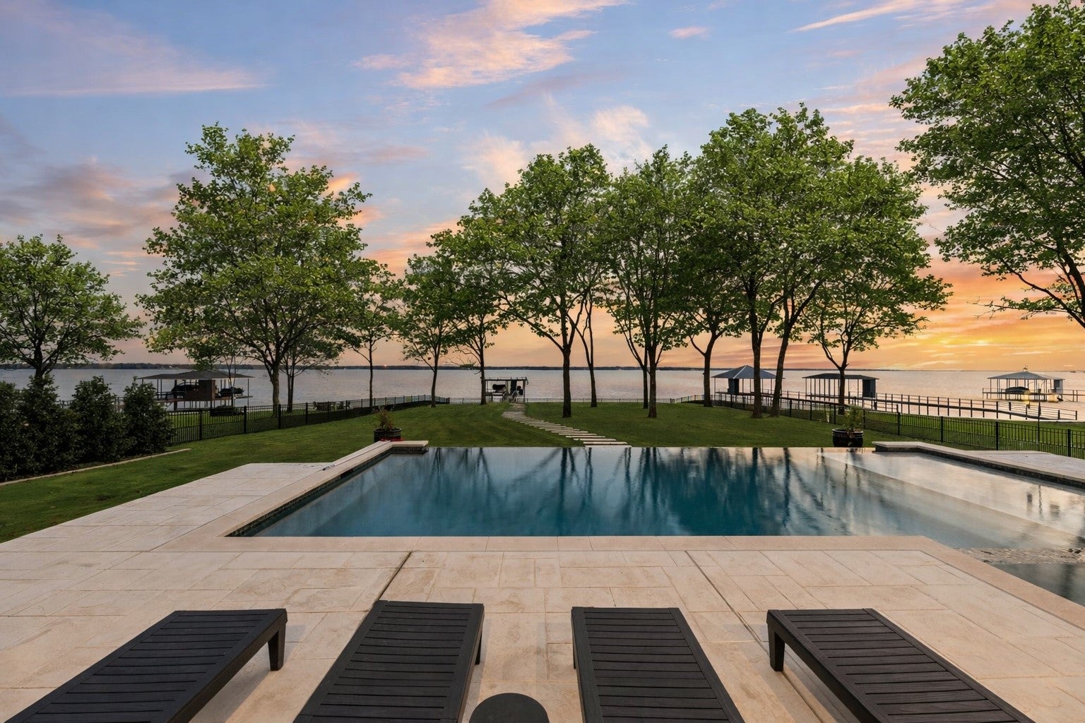 Corsicana, Texas, 75109, United States, 4 Bedrooms Bedrooms, ,5 BathroomsBathrooms,Residential,Active,2009808