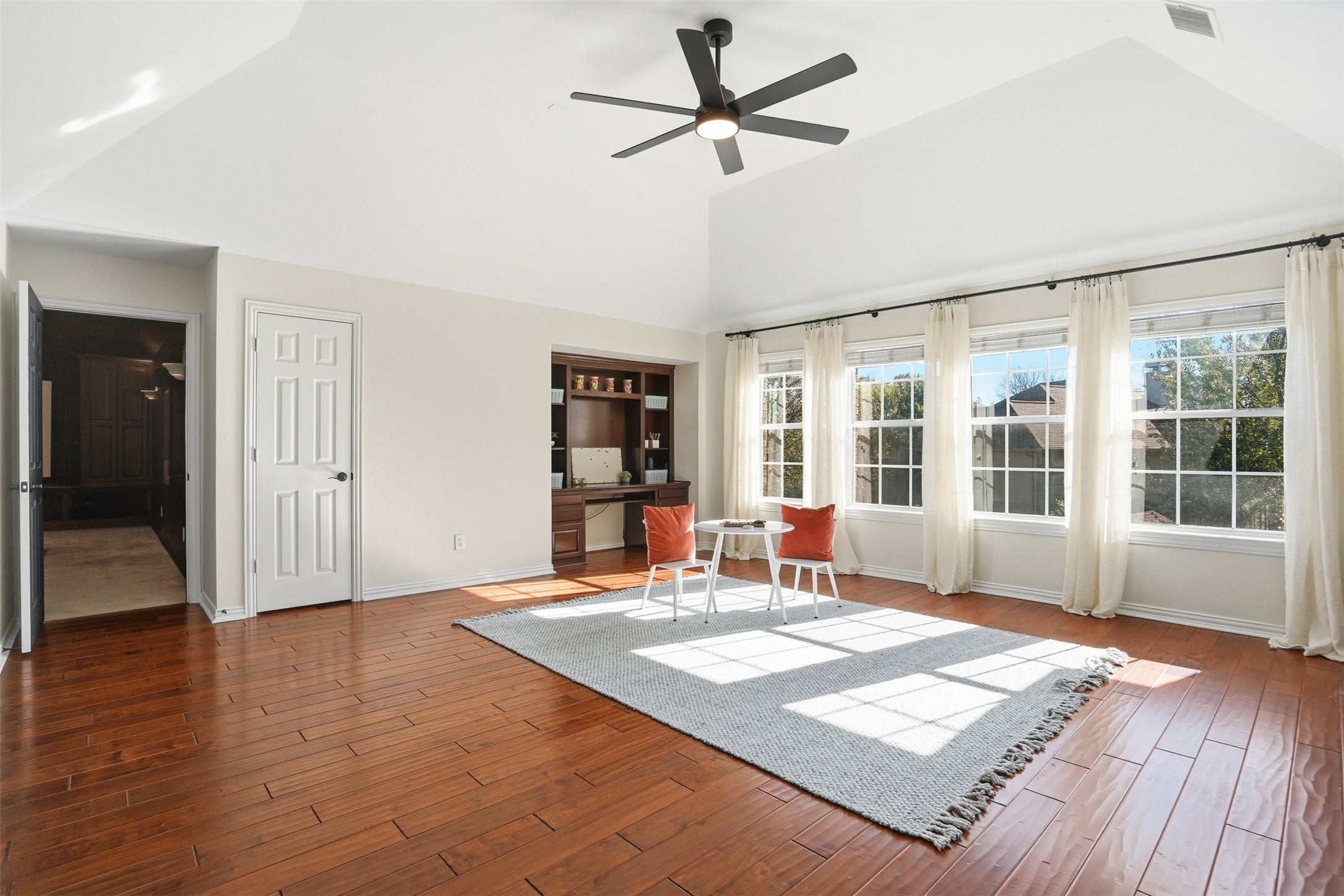 Southlake, Texas, 76092, United States, 5 Bedrooms Bedrooms, ,4 BathroomsBathrooms,Residential,Active,2008272