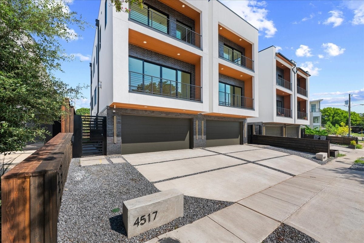Dallas, Texas, 75204, United States, 4 Bedrooms Bedrooms, ,4 BathroomsBathrooms,Residential,Active,1929706