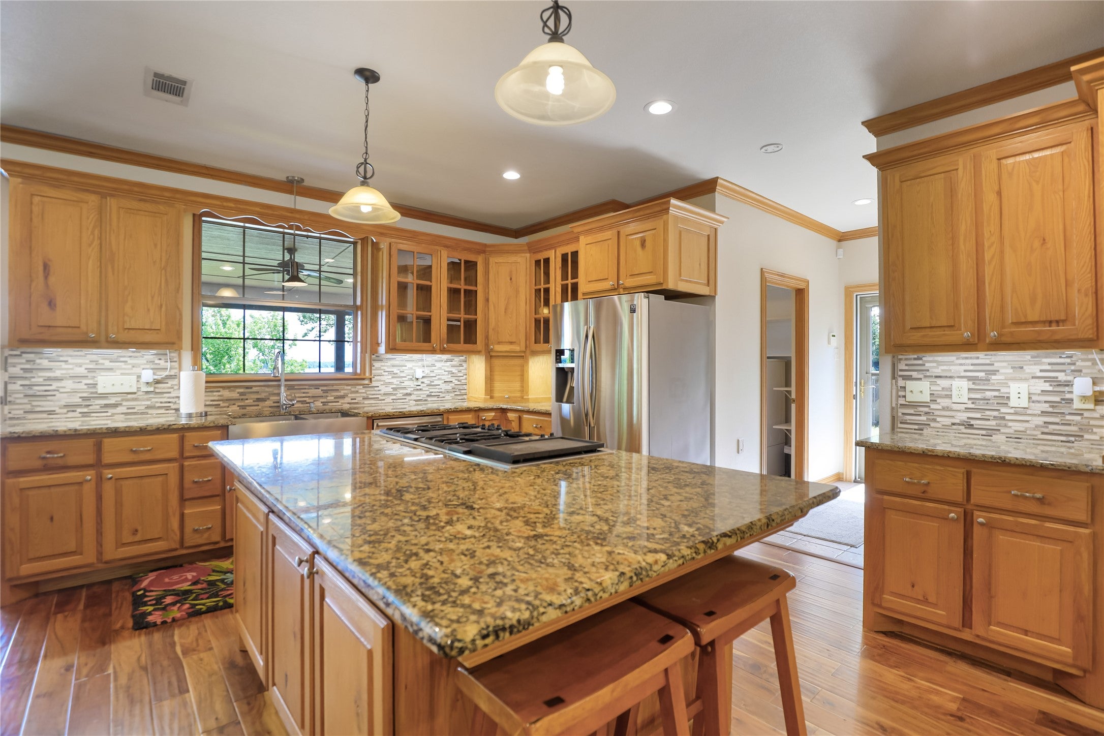 Scroggins, Texas, 75480, United States, 5 Bedrooms Bedrooms, ,5 BathroomsBathrooms,Residential,Active,1781819