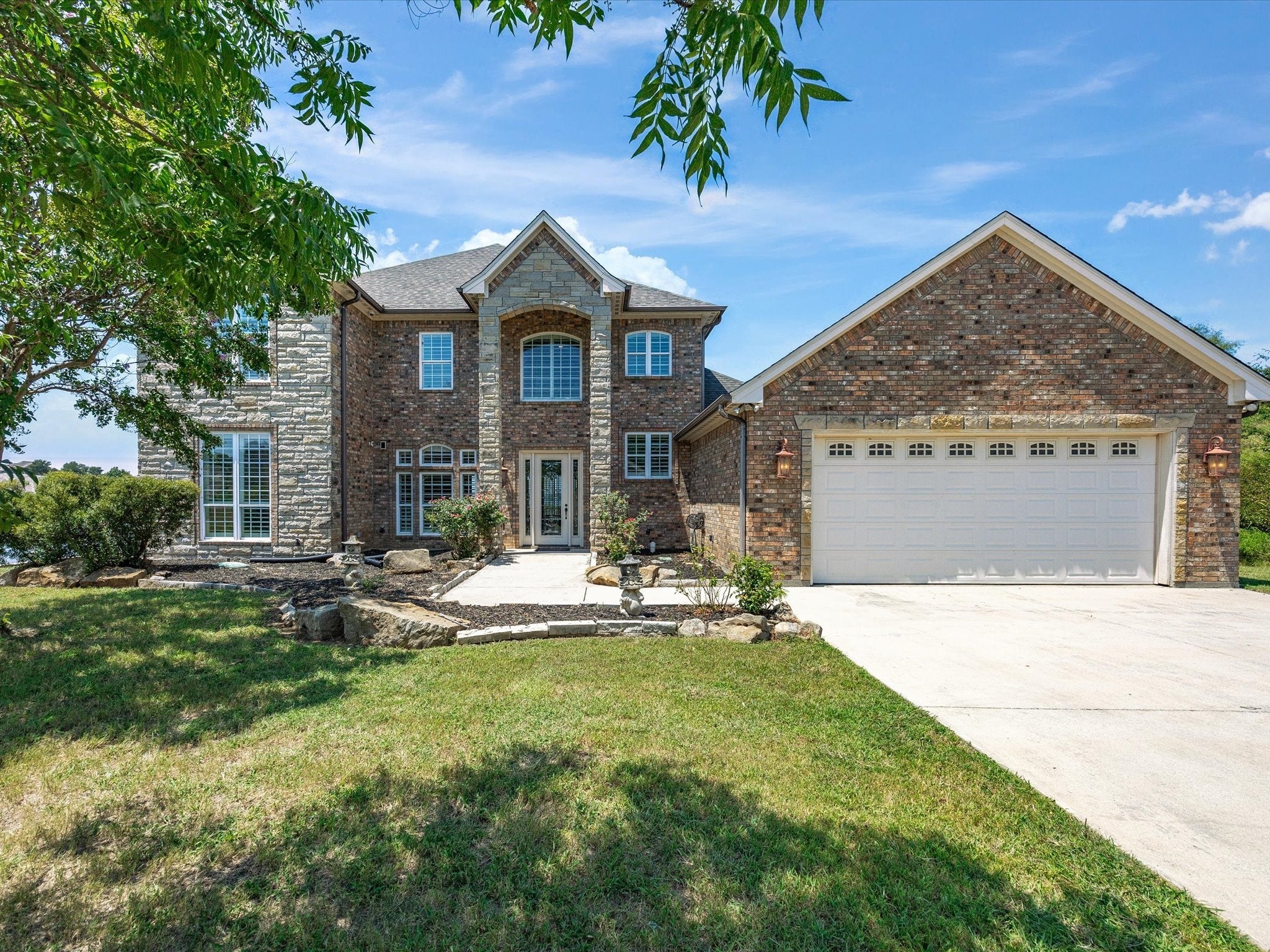 Runaway Bay, Texas, 76426, United States, 4 Bedrooms Bedrooms, ,4 BathroomsBathrooms,Residential,Active,1909882