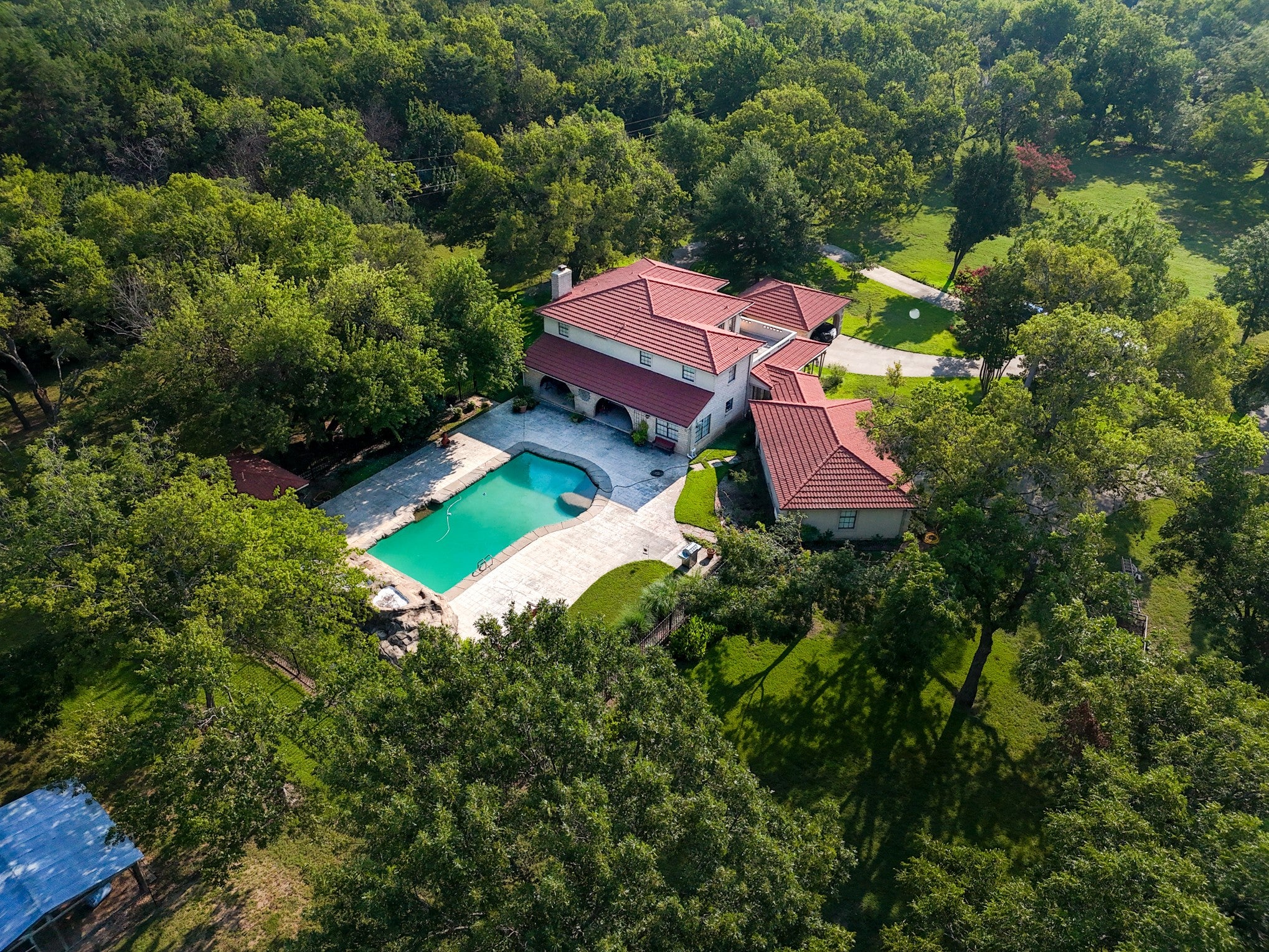 Bonham, Texas, 75418, United States, 4 Bedrooms Bedrooms, ,5 BathroomsBathrooms,Residential,Active,1988725