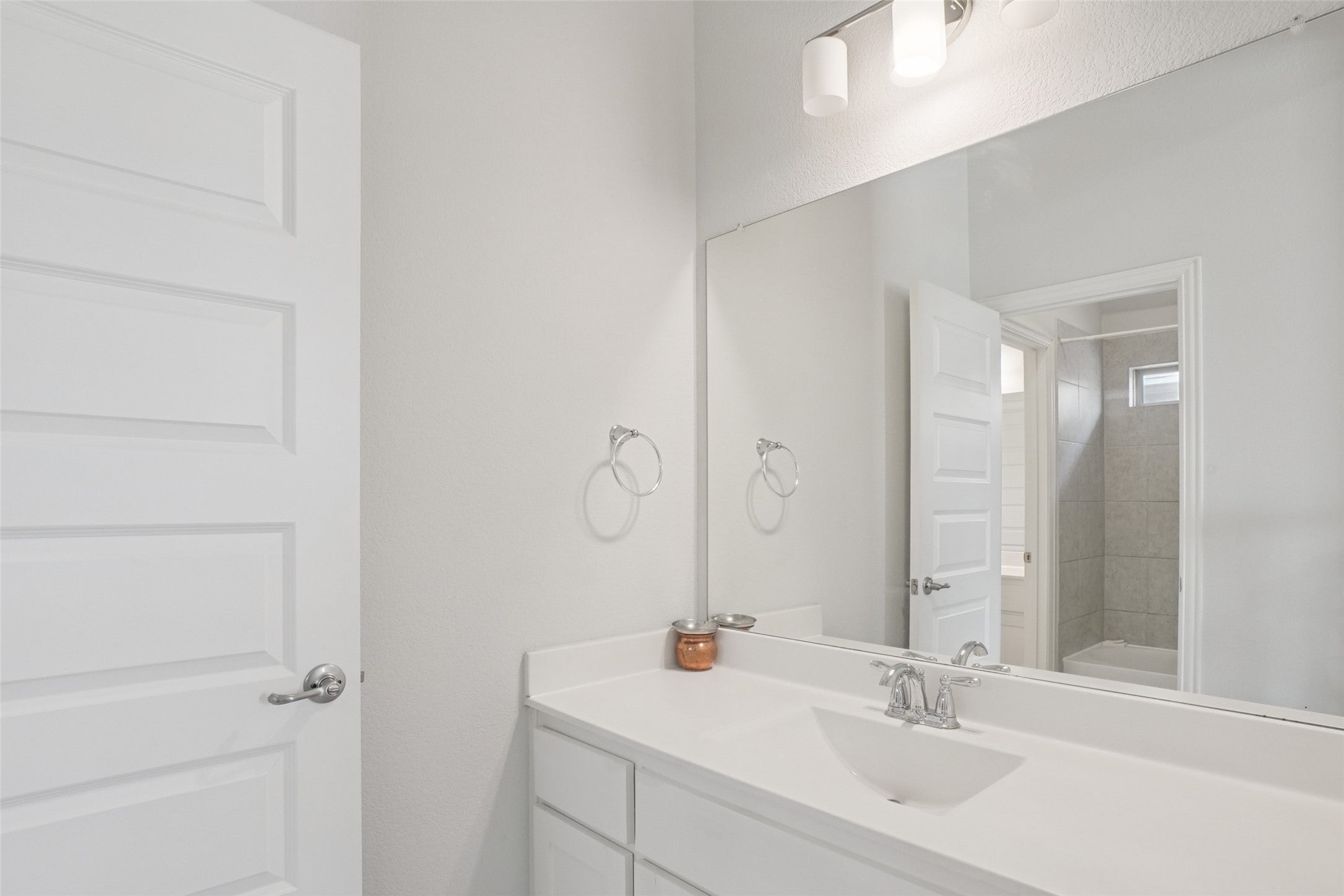 Irving, Texas, 75039, United States, 5 Bedrooms Bedrooms, ,5 BathroomsBathrooms,Residential,Active,1997879