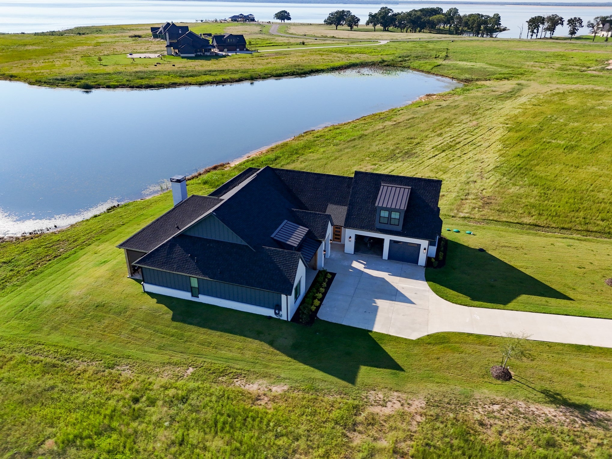 Honey Grove, Texas, 75446, United States, 5 Bedrooms Bedrooms, ,5 BathroomsBathrooms,Residential,Active,1944271