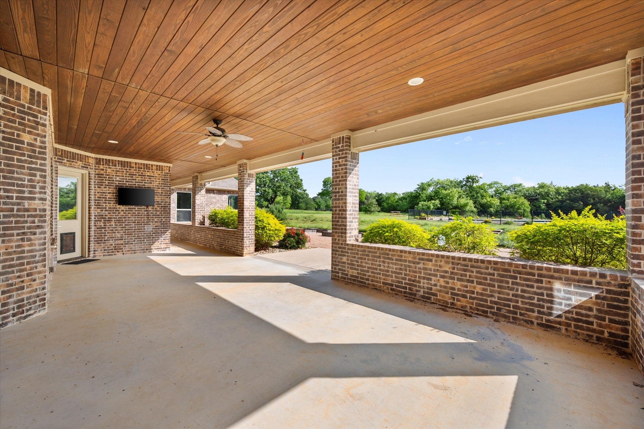 Mansfield, Texas, 76063, United States, 5 Bedrooms Bedrooms, ,6 BathroomsBathrooms,Residential,Contingent,1799362