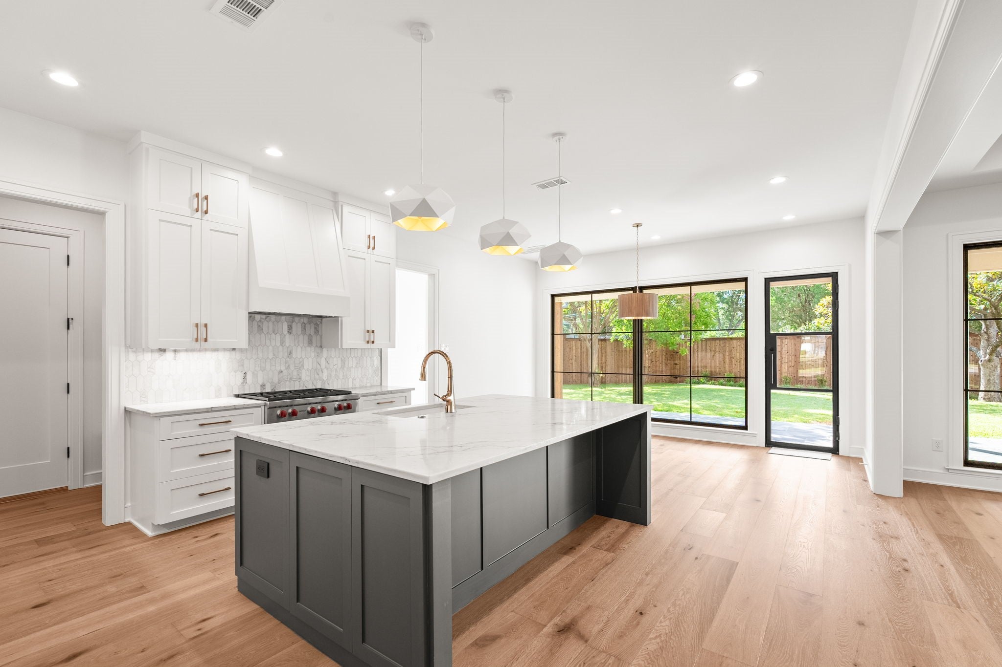 Richardson, Texas, 75080, United States, 5 Bedrooms Bedrooms, ,6 BathroomsBathrooms,Residential,Active,1929792