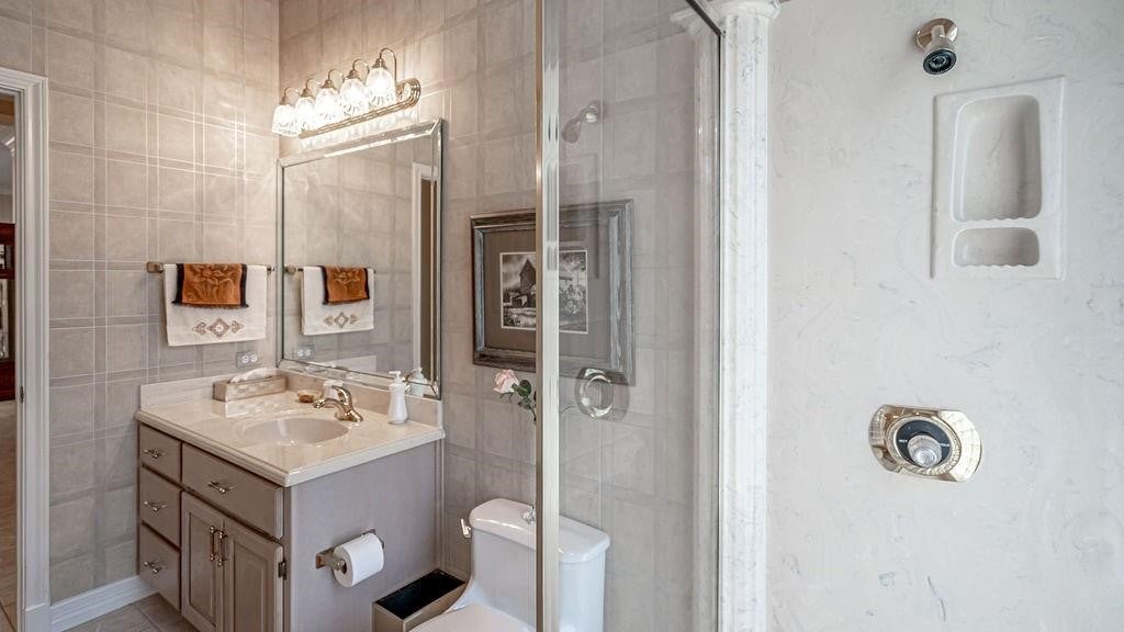 Granbury, Texas, 76049, United States, 3 Bedrooms Bedrooms, ,3 BathroomsBathrooms,Residential,Active,1806940