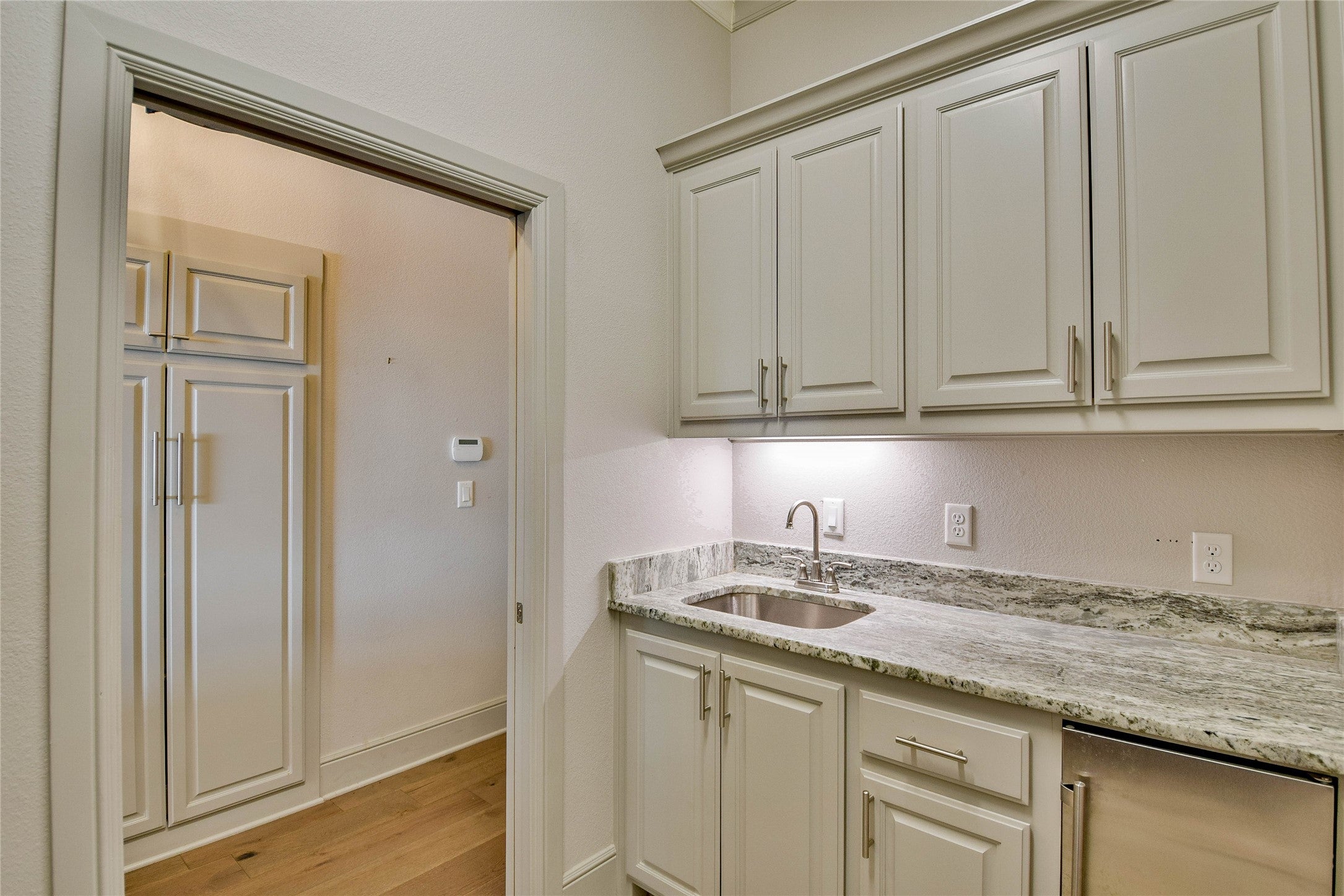 Granbury, Texas, 76048, United States, 3 Bedrooms Bedrooms, ,3 BathroomsBathrooms,Residential,Active,1828685