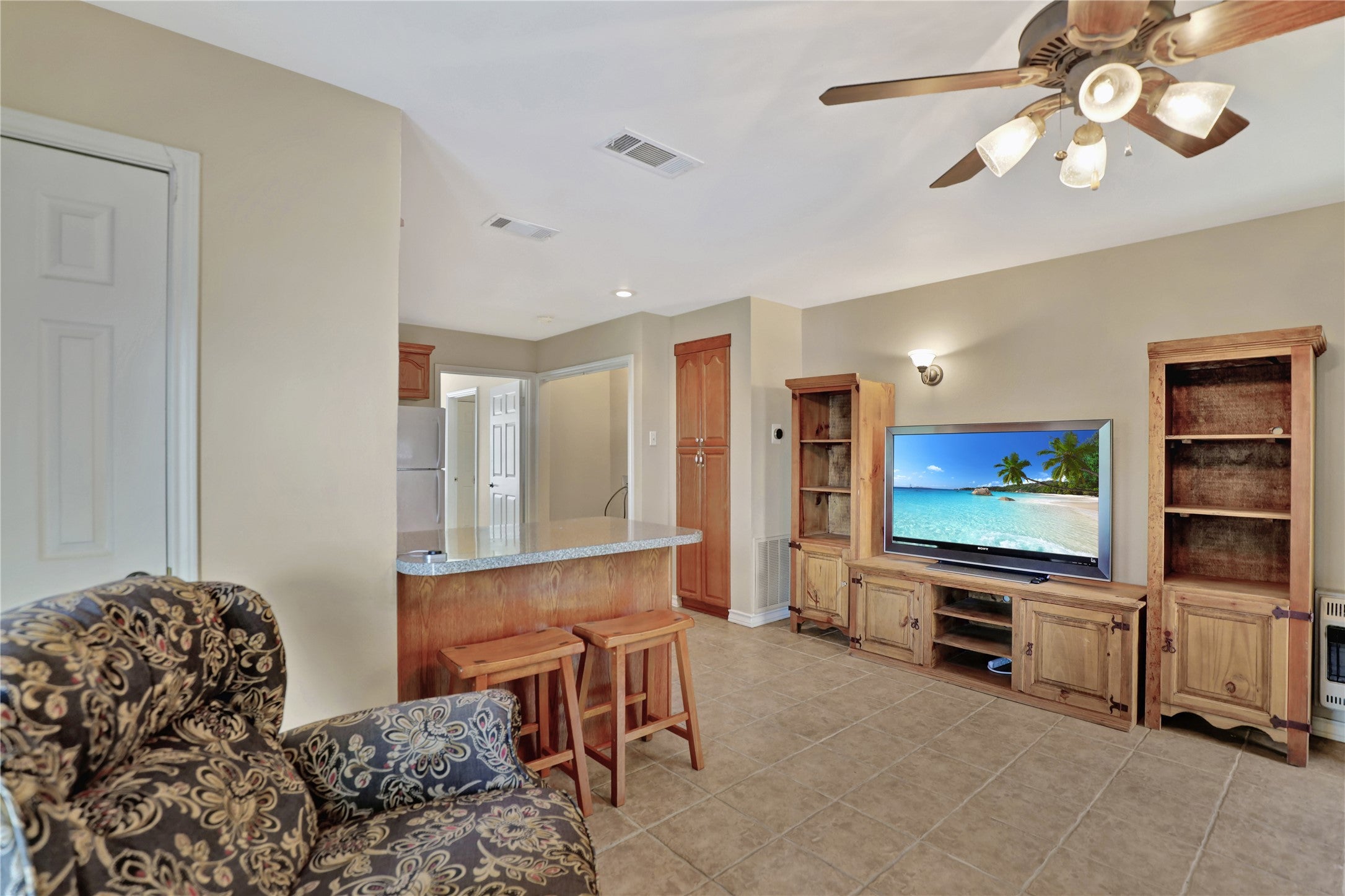 Scroggins, Texas, 75480, United States, 5 Bedrooms Bedrooms, ,5 BathroomsBathrooms,Residential,Active,1781819