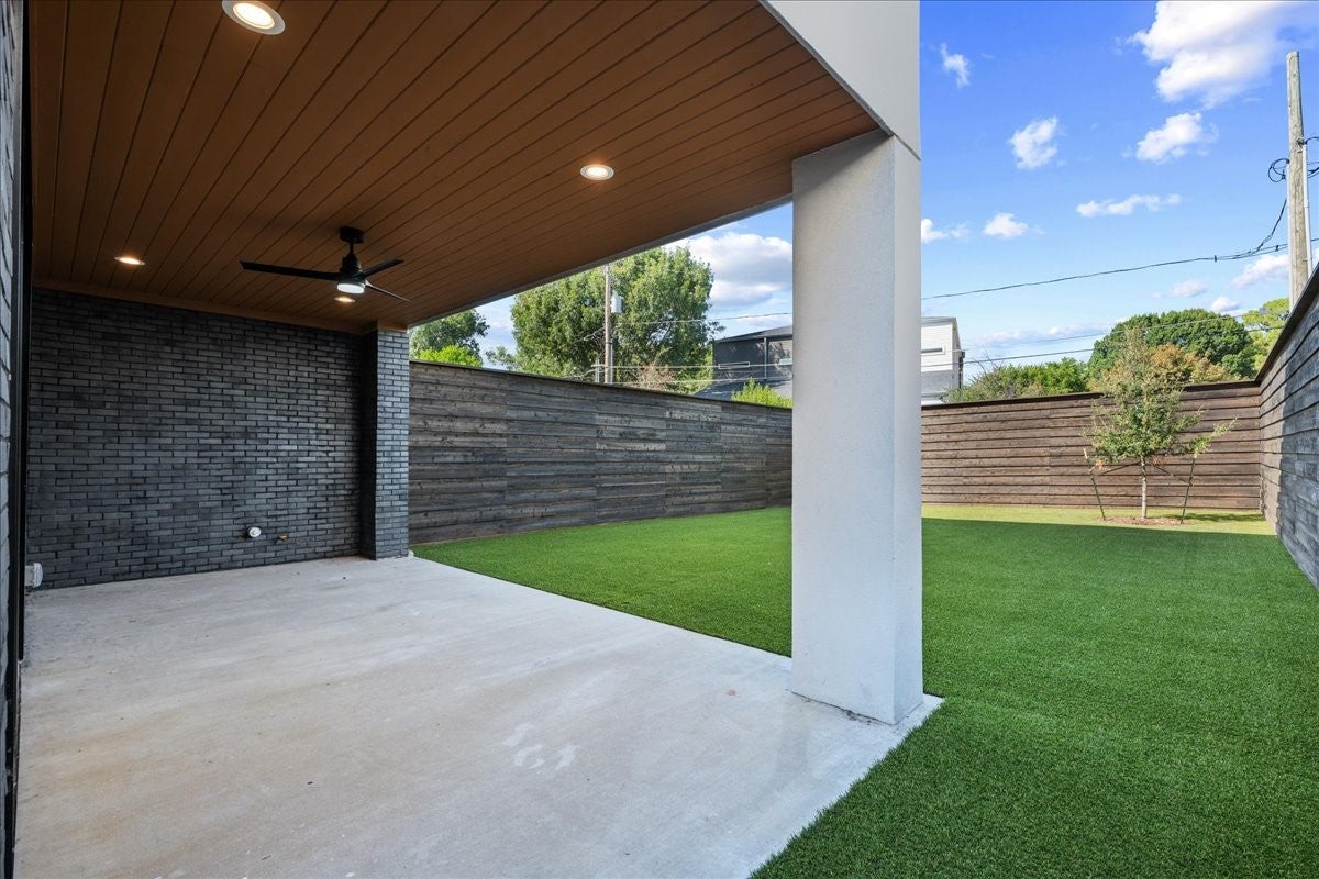 Dallas, Texas, 75204, United States, 4 Bedrooms Bedrooms, ,4 BathroomsBathrooms,Residential,Active,1929655