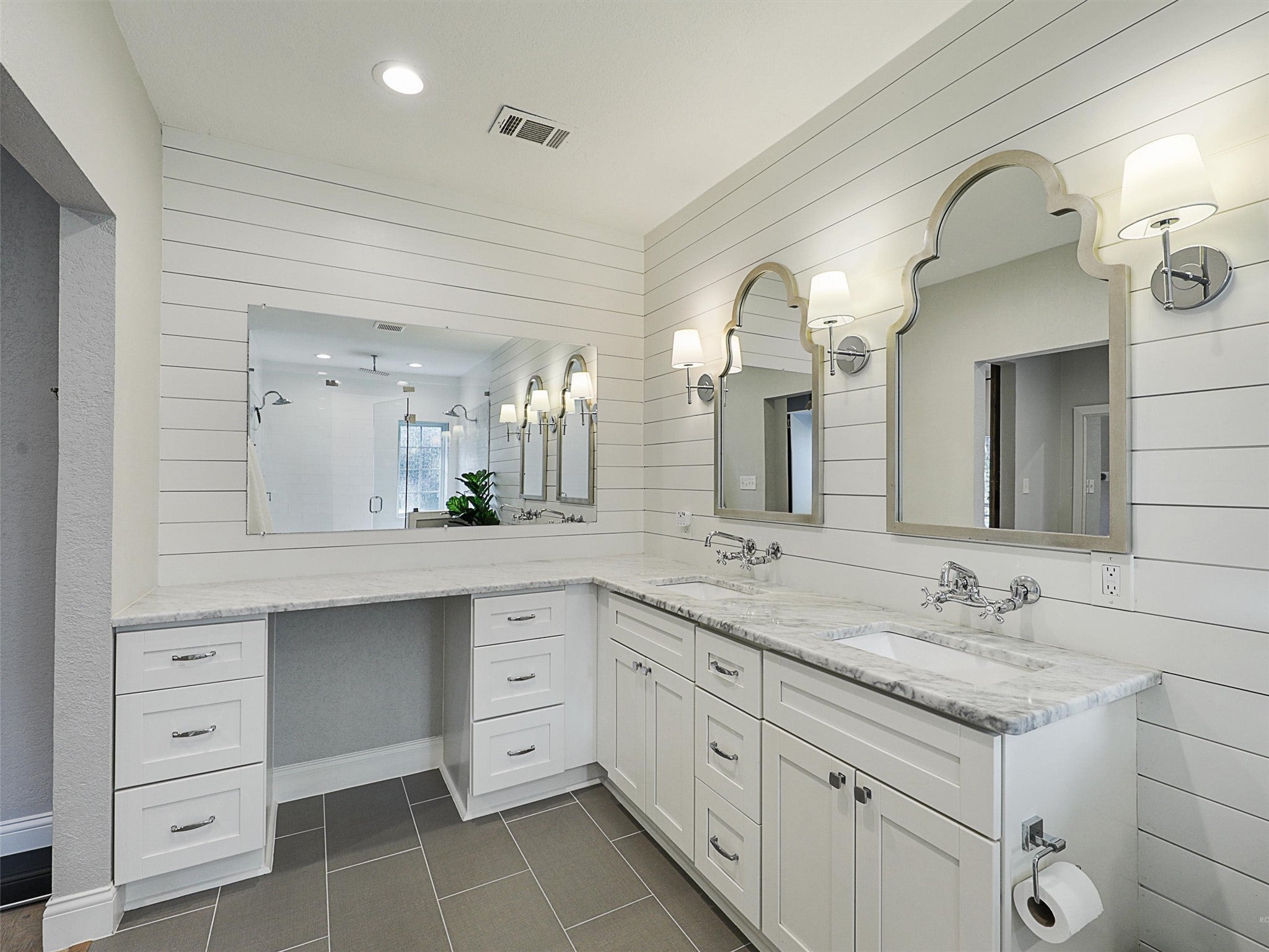 Southlake, Texas, 76092, United States, 5 Bedrooms Bedrooms, ,4 BathroomsBathrooms,Residential,Active,1894222