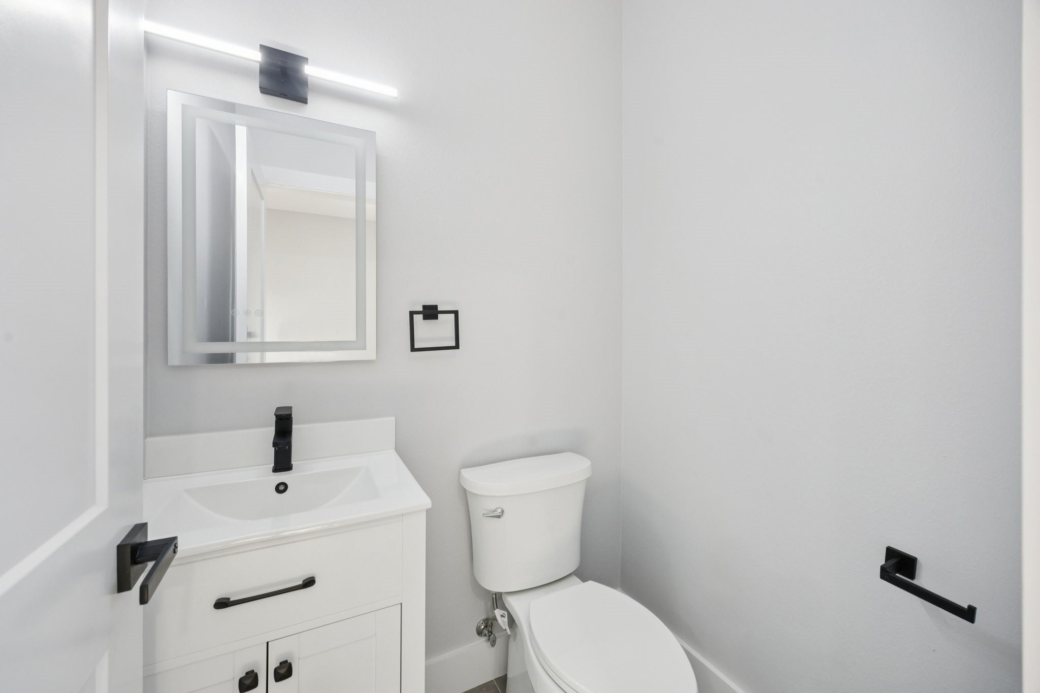 Cedar Hill, Texas, 75104, United States, 4 Bedrooms Bedrooms, ,5 BathroomsBathrooms,Residential,Active,1993947