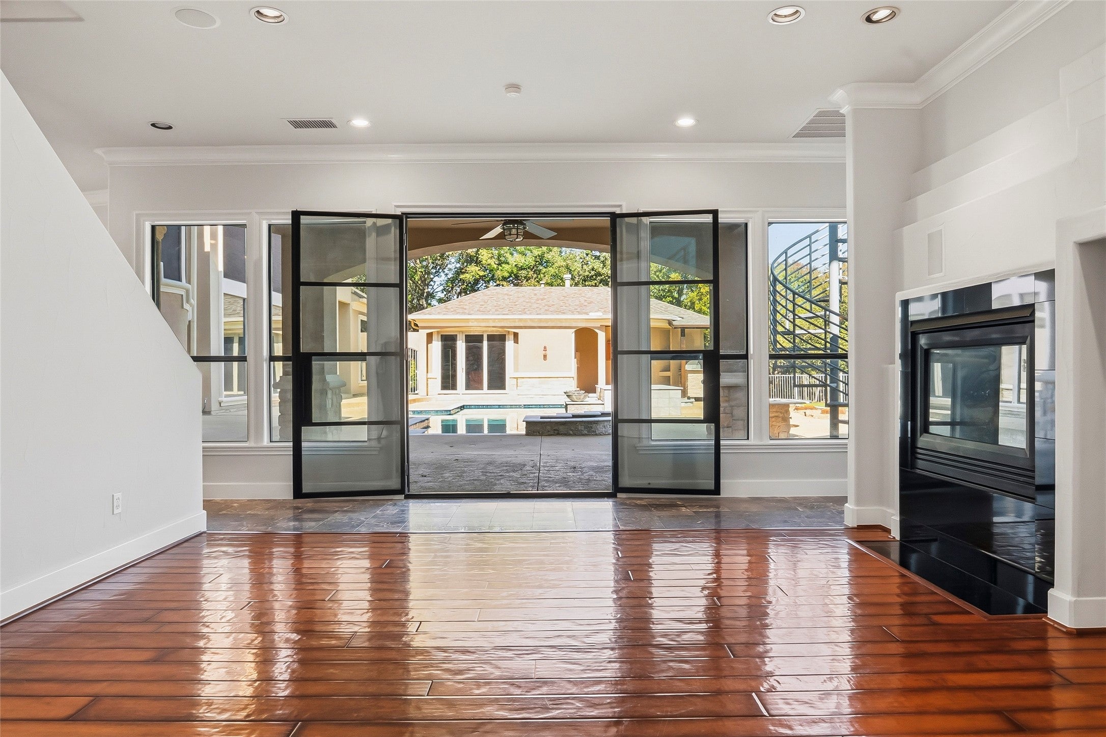 Flower Mound, Texas, 75022, United States, 4 Bedrooms Bedrooms, ,6 BathroomsBathrooms,Residential,Active,1972143