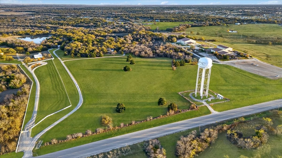 Scurry, Texas, 75158, United States, 4 Bedrooms Bedrooms, ,3 BathroomsBathrooms,Residential,Active,2007195