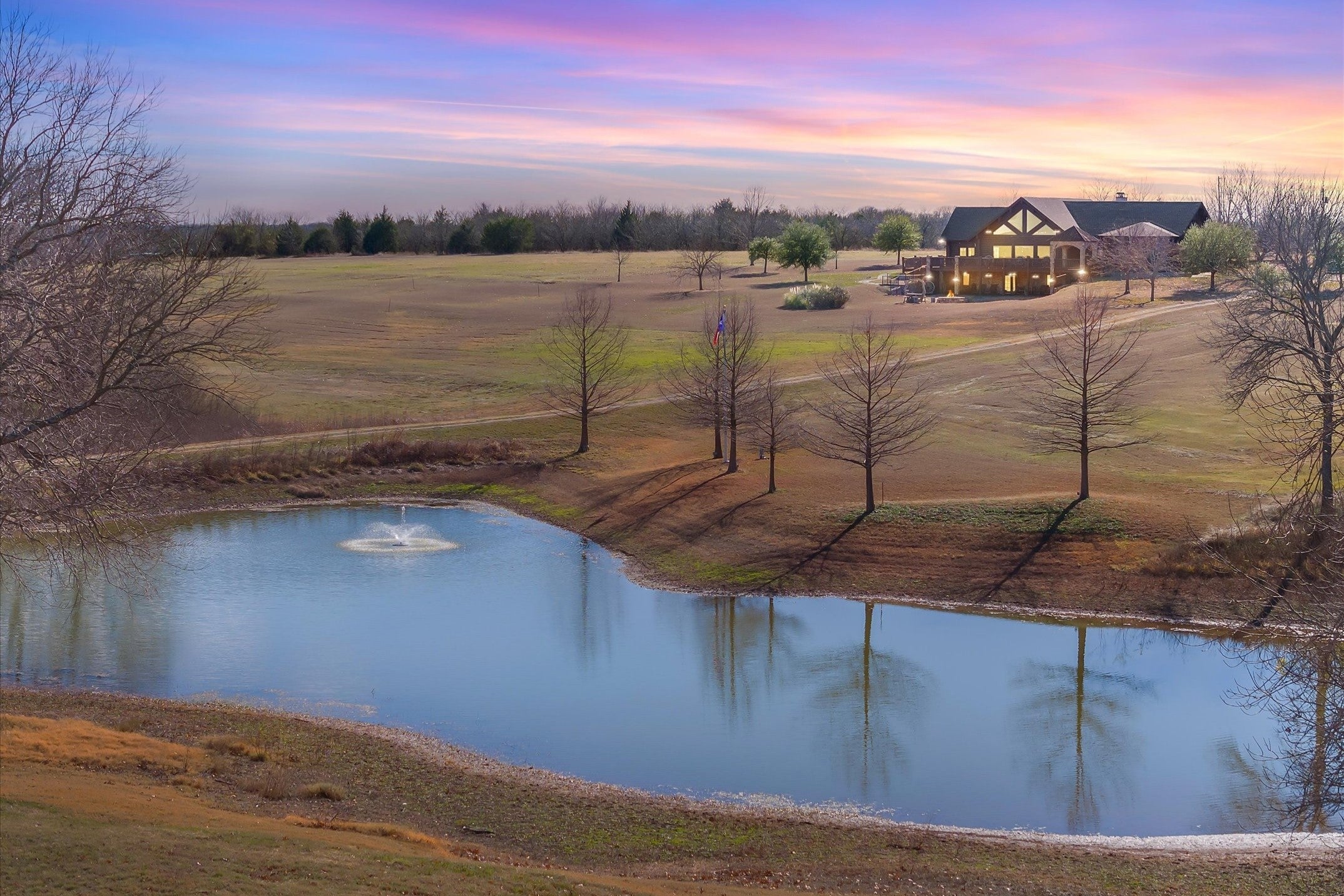 Palmer, Texas, 75152, United States, 6 Bedrooms Bedrooms, ,5 BathroomsBathrooms,Residential,Active,2010532