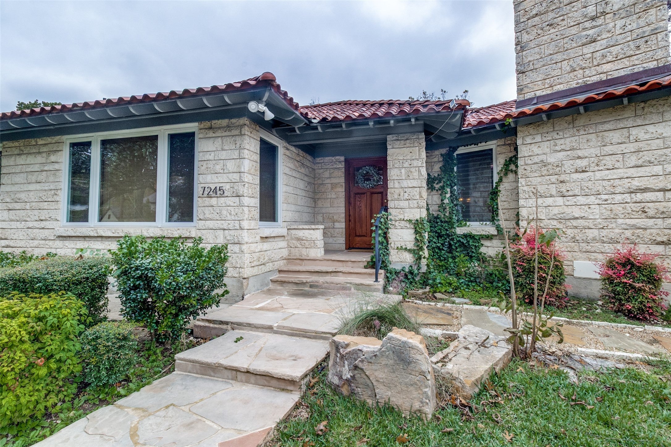 Dallas, Texas, 75214, United States, 3 Bedrooms Bedrooms, ,3 BathroomsBathrooms,Residential,Active,2002602